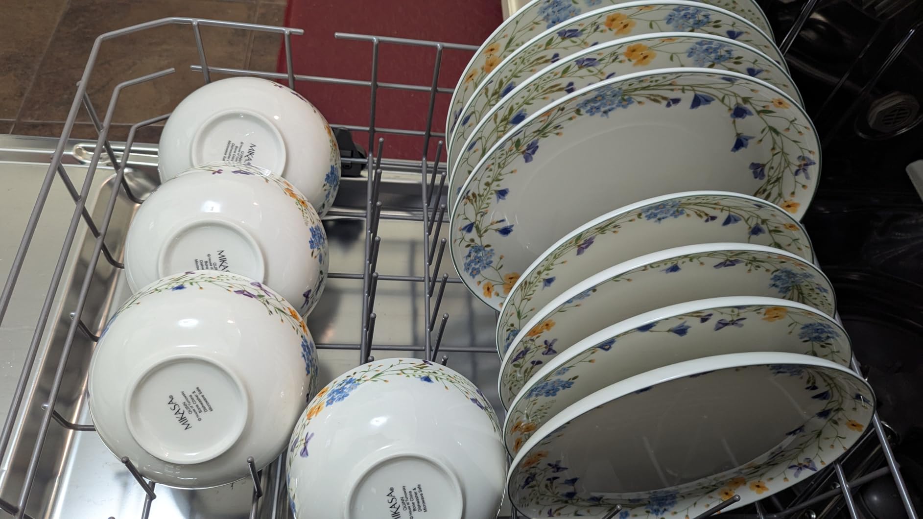 Mikasa Quinn Lightweight Bone China 12 Piece Dinnerware Plate Bowl Set, Service for 4 customer photo 2