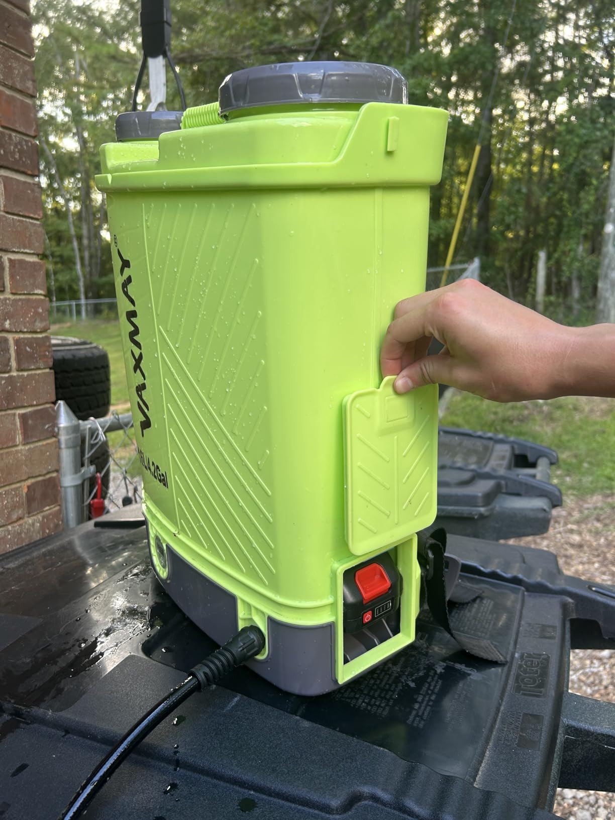 Battery Powered Backpack Sprayer 3.2 Gallon, VAXMAY 80 PSI Electric Garden Sprayer Works with Makita 18V Battery, Weed Lawn Sprayer with Telescopic Wand, 5 Nozzles, 2.0 Ah Battery & Charger Included customer photo 2