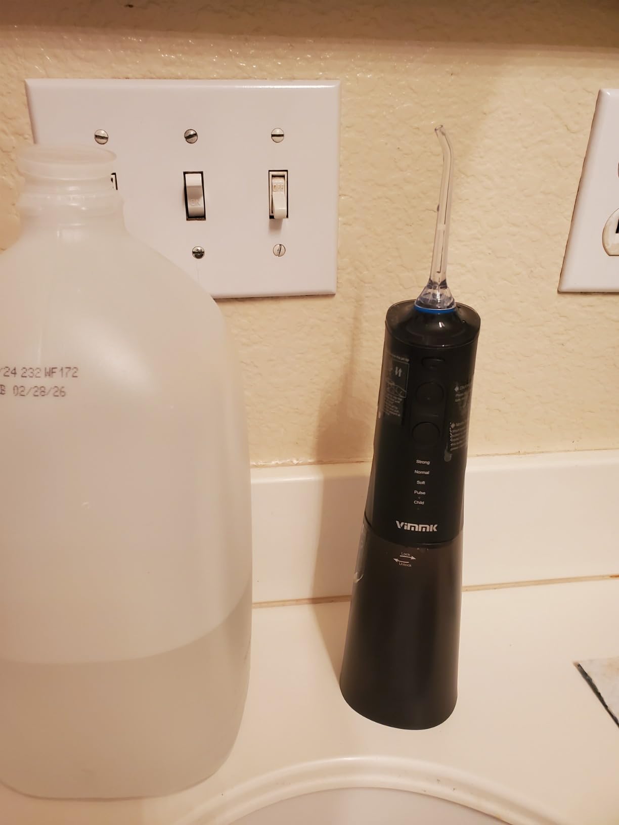 VIMMK Water Flosser, Cordless Water Dental Flosser, 9 Jet Tips 5 Modes 300ML IPX7 Waterproof, Portable Rechargeable Oral Irrigator for Home Travel - Gums, Orthodontic, Braces Care (Black) customer photo 1