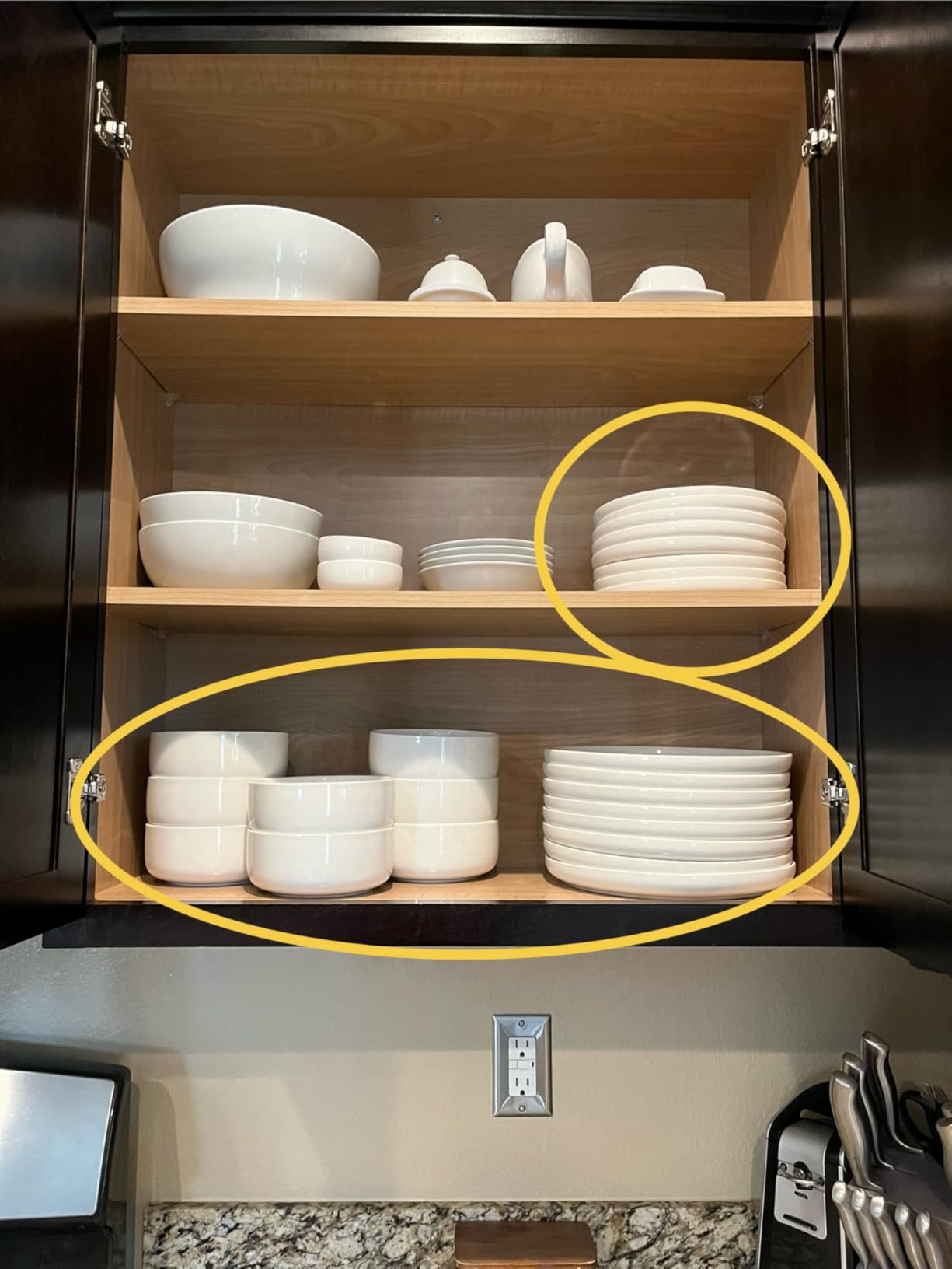 MALACASA Plates and Bowls Sets, 12 Pieces Modern Porcelain Dinnerware Set for 4 White Kitchen Dinner Dining Ware Set wtih Black Rim Ceramic Dishware Dishes Microwave and Dishwasher Safe, Series LUNA customer photo 2