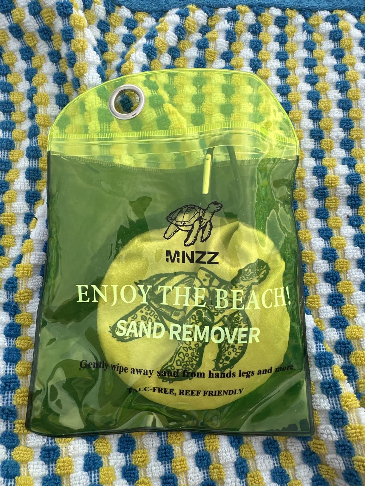 MNZZ Beach Sand Remover Sand Eraser Wipe Mitt Family Women 2026 Summer Gift Beach Towels Vacation Essentials Mexico Costa Rica Trip Must Haves Hawaii Honeymoon Accessories Alaska Cruise Ship Gear 1Pcs customer photo 1