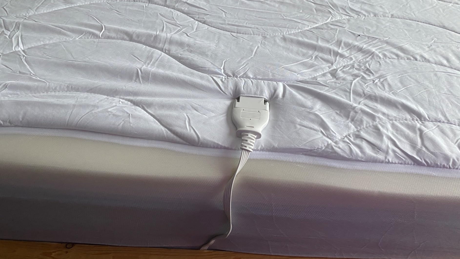 Bedsure Heated Mattress Pad Queen, Cozy Bed Warmer with Preheat & Memory customer photo 2