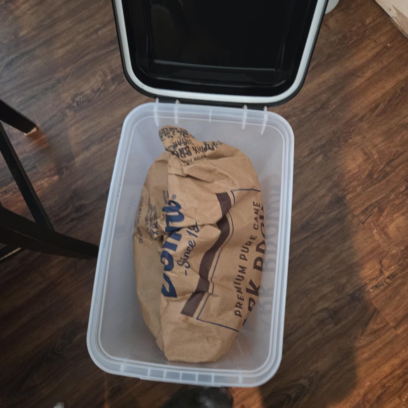 IRIS USA Dog Food Storage Container, Up to 40 lbs, Gray/Dark Gray customer photo 2