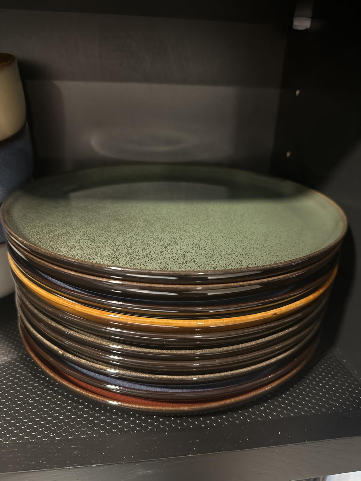 LeRatio Ceramic Dinnerware Sets for 8,24Pcs Porcelain Plates and Bowls Set customer photo 1