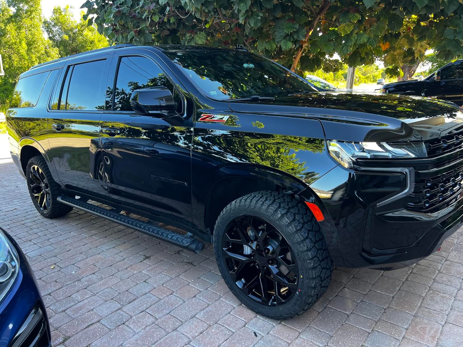 22 Inch Gloss Black Snowflake Replica Wheels Rims with Rugged Terrain Tires TPMS Fits 2000-2026 Chevrolet Silverado Tahoe Suburban Fits 2000-2026 GMC Sierra Yukon SET of 4 customer photo 2
