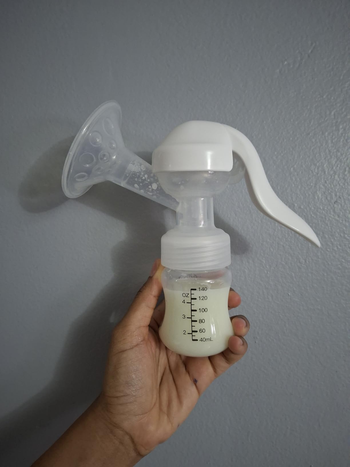 NCVI Manual Breast Pump, Silicone Soft 20mm Flange for Small Nipples, White customer photo 1