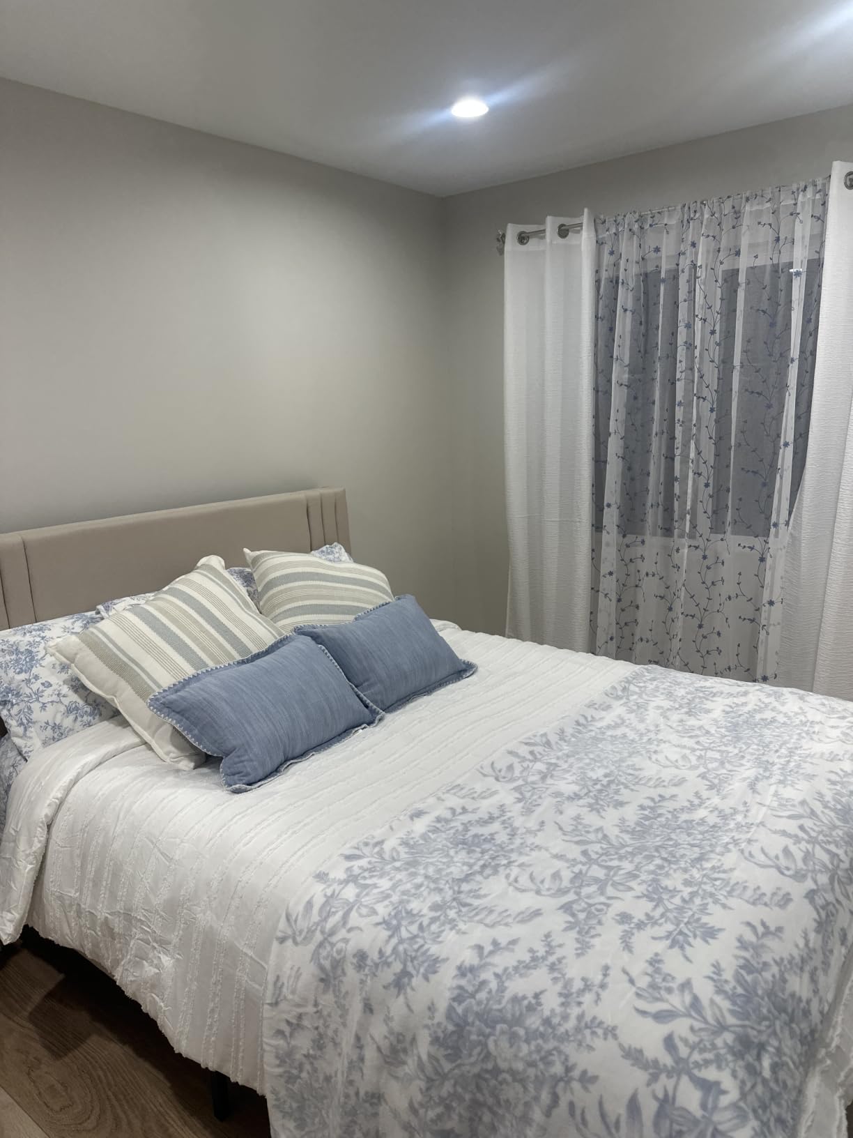 Gizoon King Bed Frame with Wingback Headboard, Upholstered Platform Bed customer photo 2
