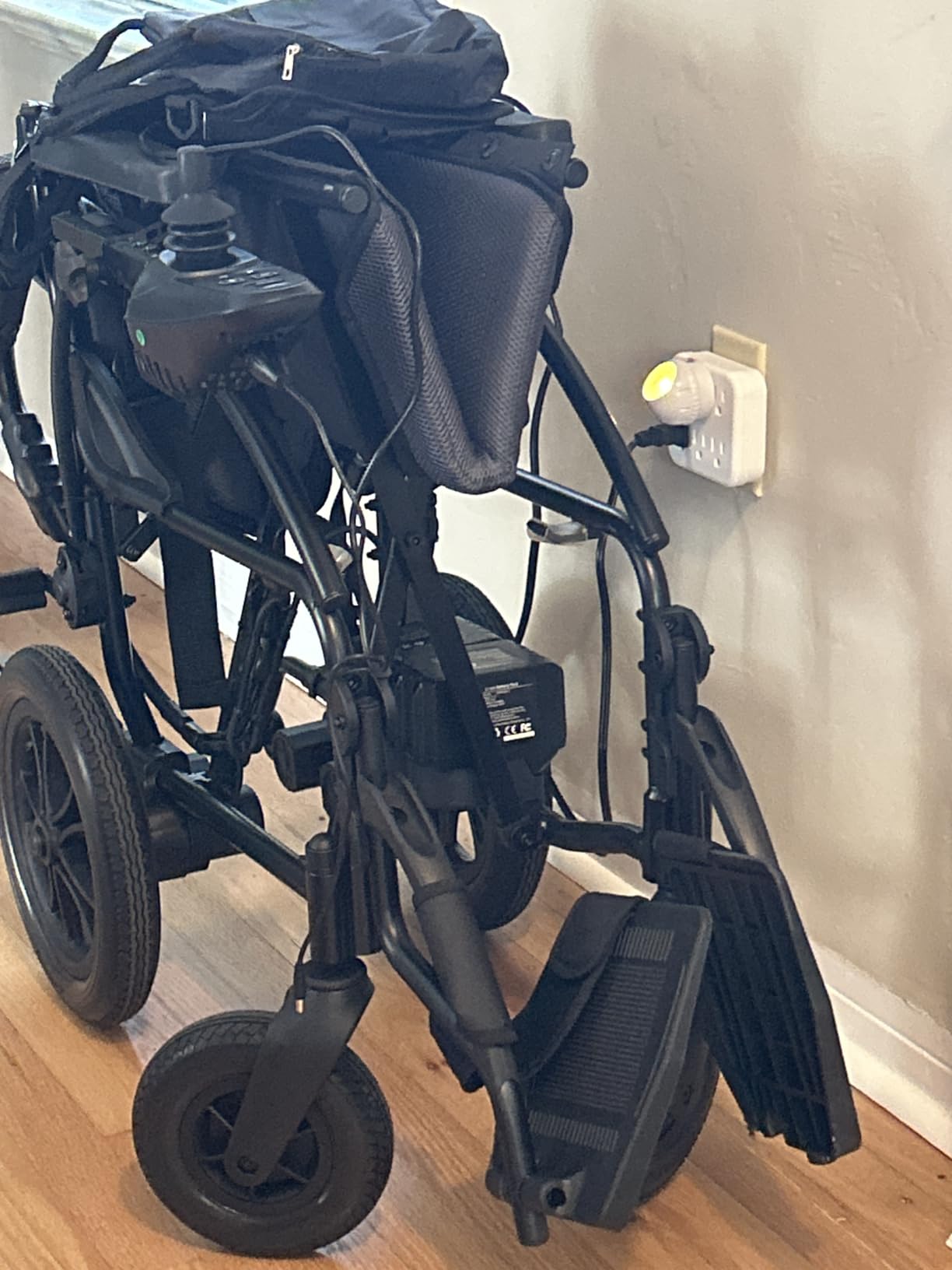 SLF30 Electric Wheelchair, Foldable Durable Motorized Wheelchairs for Adults with 19 Inch Seat and Supports Up to 300 lbs Airline Approved(36 Lbs, Grey) customer photo 2