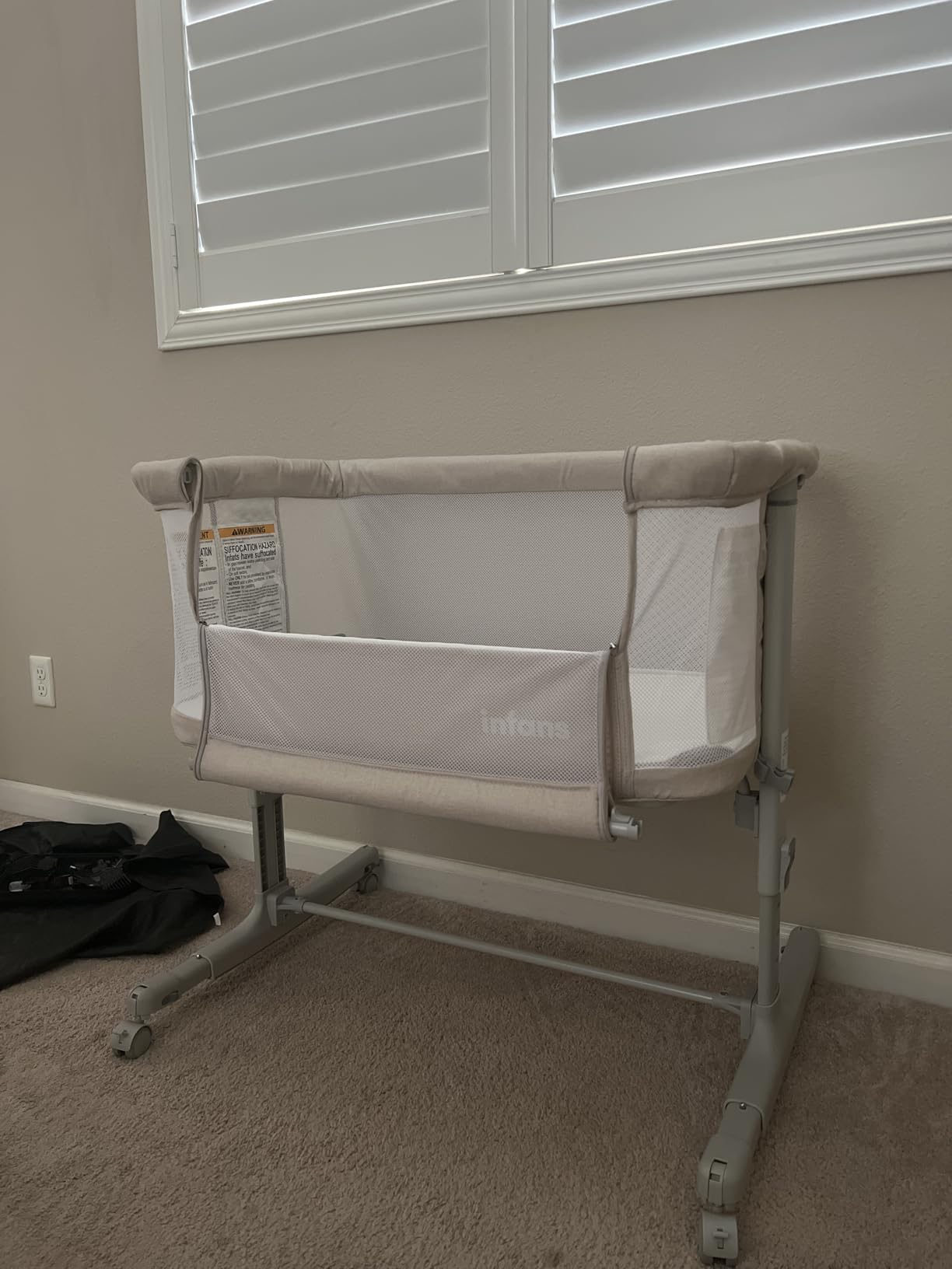 INFANS 3 in 1 Baby Bassinet Bedside Sleeper with Manual Rocking, Beige customer photo 1