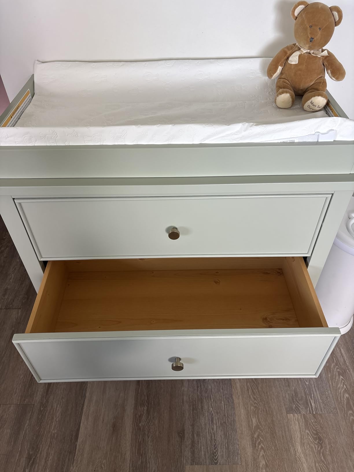 Graco Sasha 3-Drawer Chest with Changing Table Topper, Sage customer photo 1