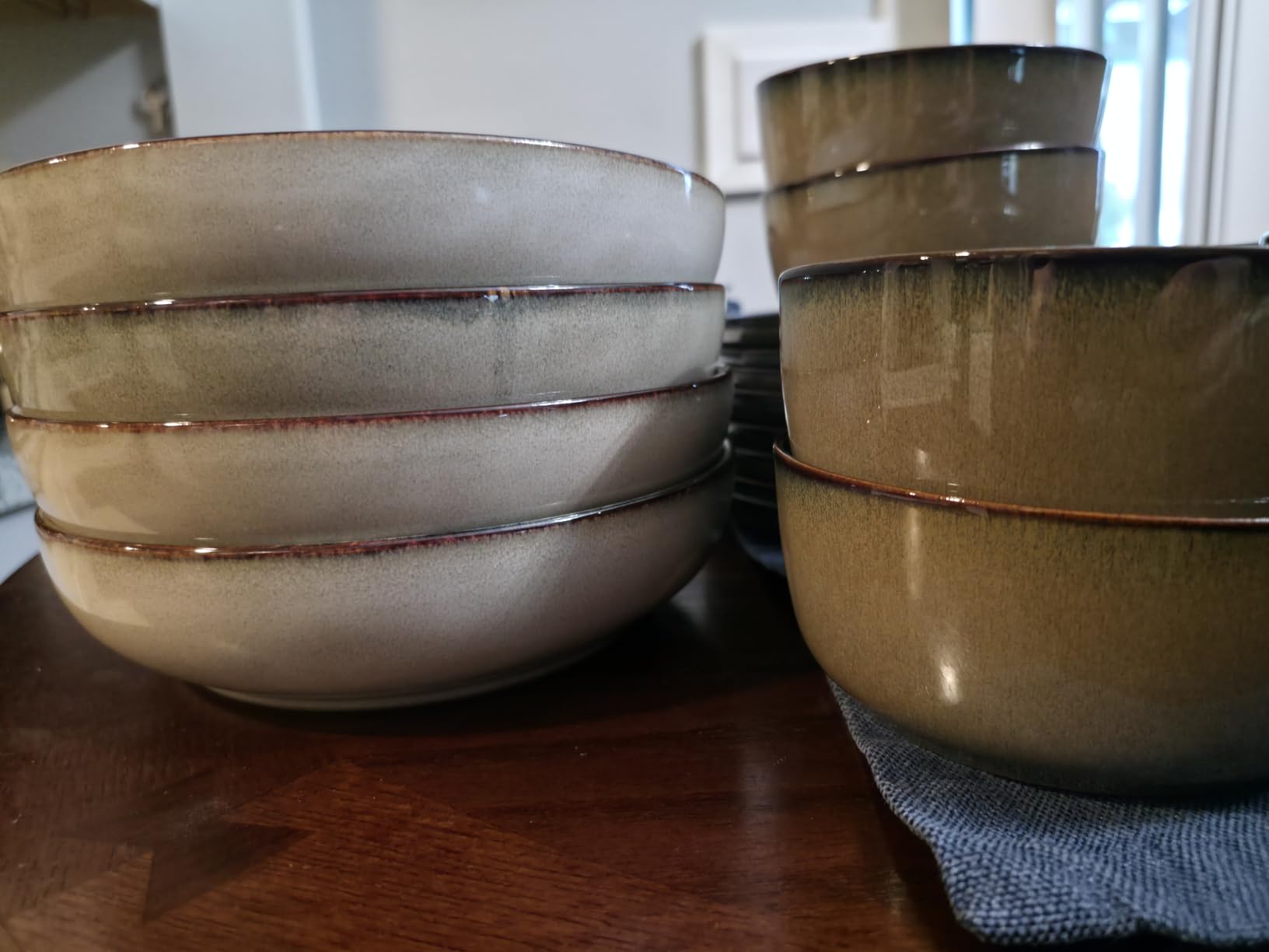 GBHOME Ceramic Dinnerware Sets for 8, 24 Pieces Stoneware Plates and Bowls Sets, Scratch Resistant Dishes, Dishwasher & Microwave Safe, Reactive Glaze-Green Wheat customer photo 1