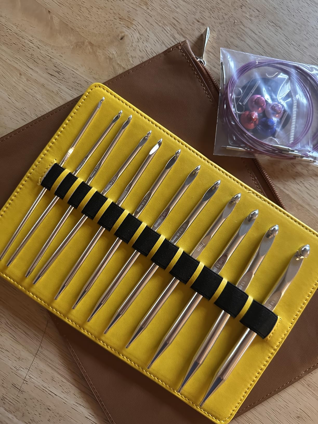 Froggod Nickel Plated Interchangeable Tunisian Crochet Hooks Set, 26Pc customer photo 1