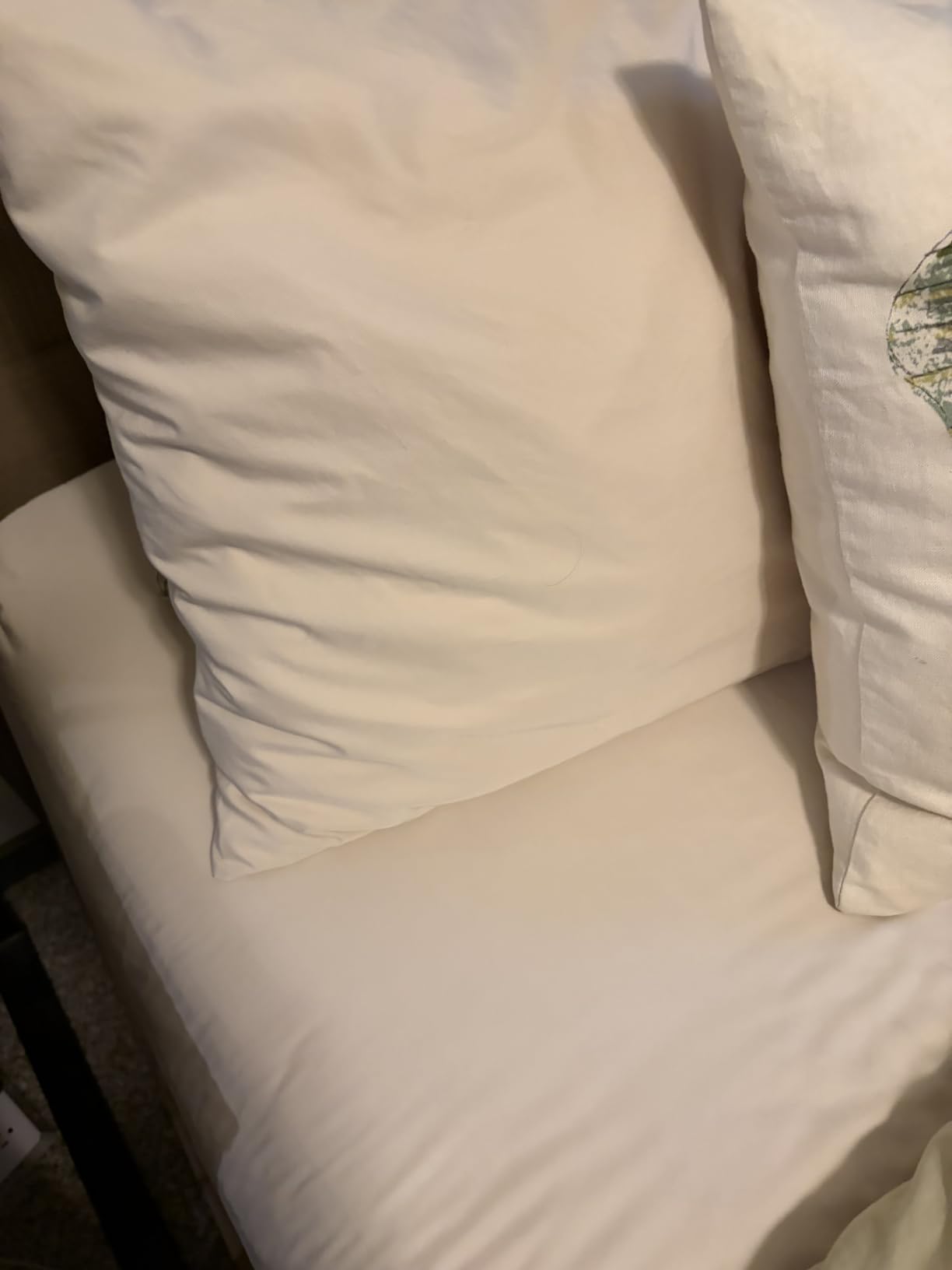 Love's cabin 4 Piece Queen Sheet Set, 100% Rayon Derived from Bamboo, Cooling & Breathable, Soft Silky Deep Pocket up to 16