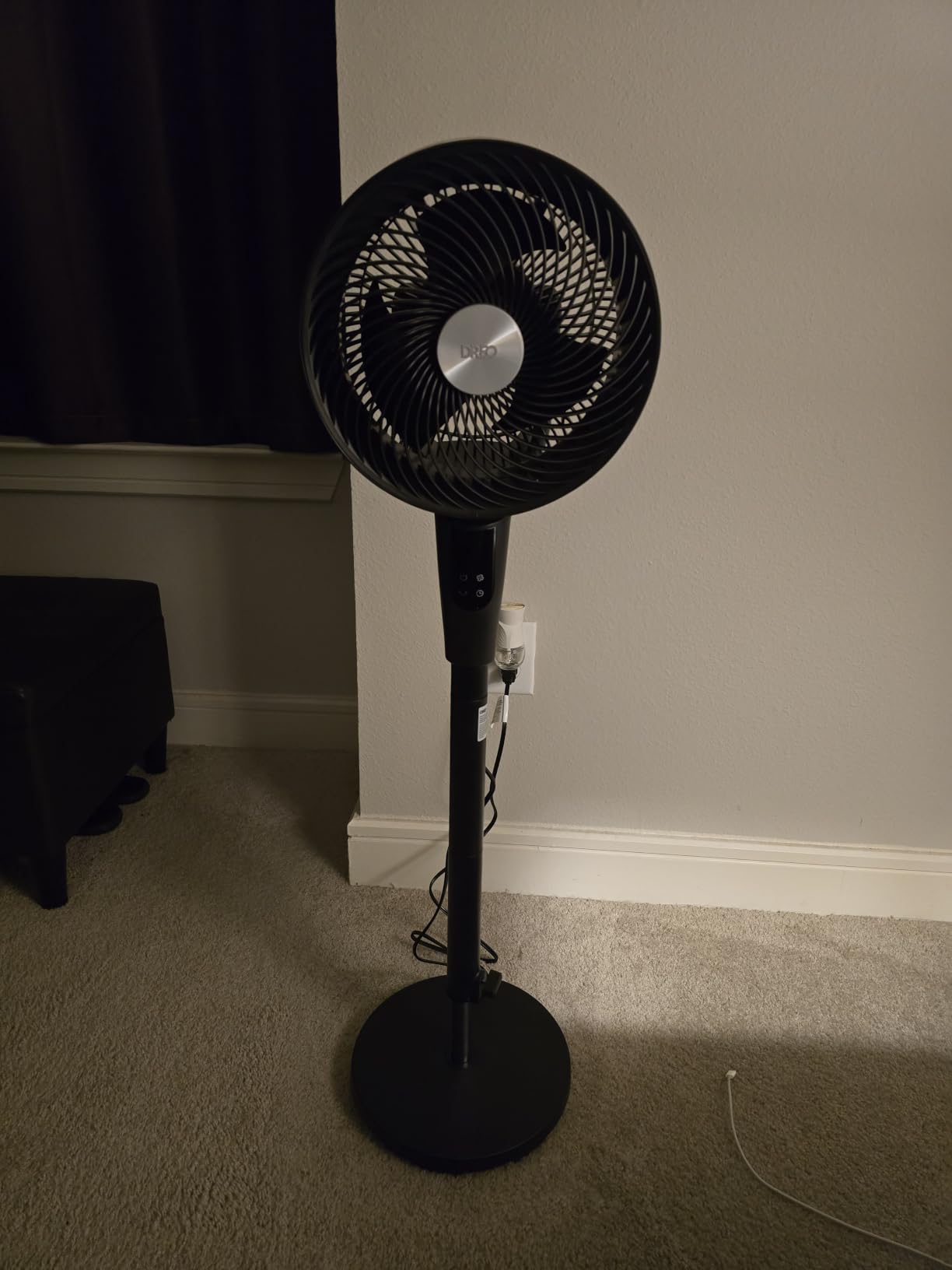 DREO Fan for Bedroom, 2026 Upgraded, 90ft Airflow, Quiet Fan, 90° Oscillating Standing Fan for Whole Room, DC Motor, 8+H Speeds, 3 Modes, 38-42'' Adjustable Height, 8H Timer, 105° Manual Vertical customer photo 1