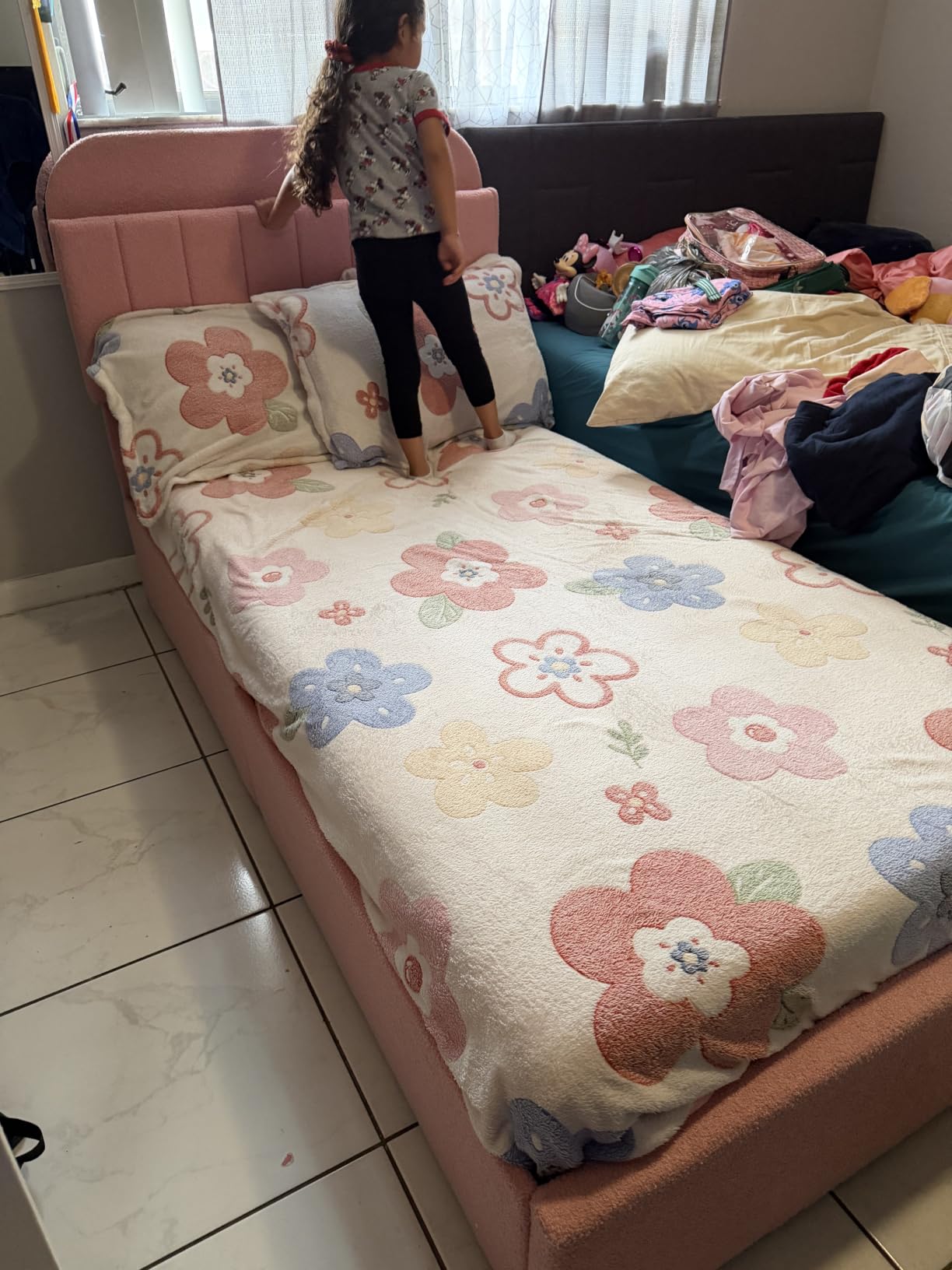 GarveeHome Twin Bed Frame, Platform Bed with Storage Headboard & Drawers customer photo 1