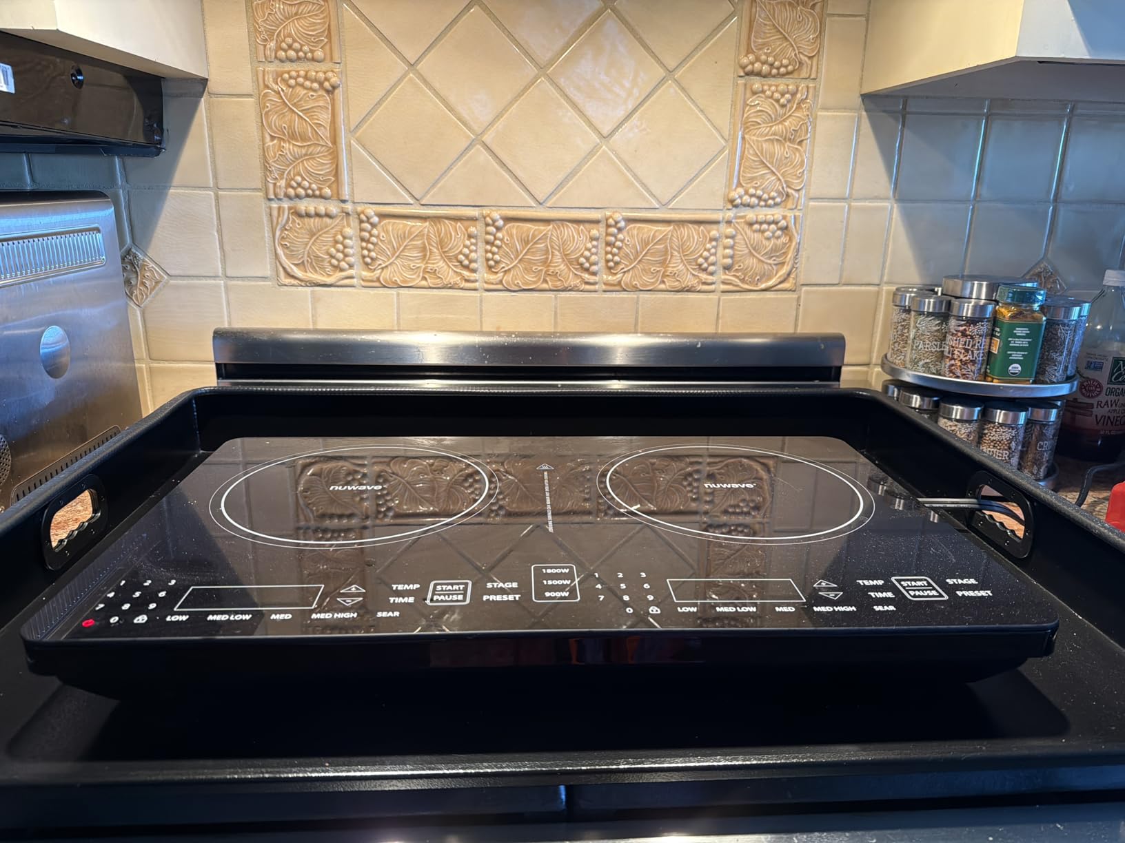 Nuwave Double Pro Cooktop Induction Countertop Burner, Portable, 50°F-575°F customer photo 1