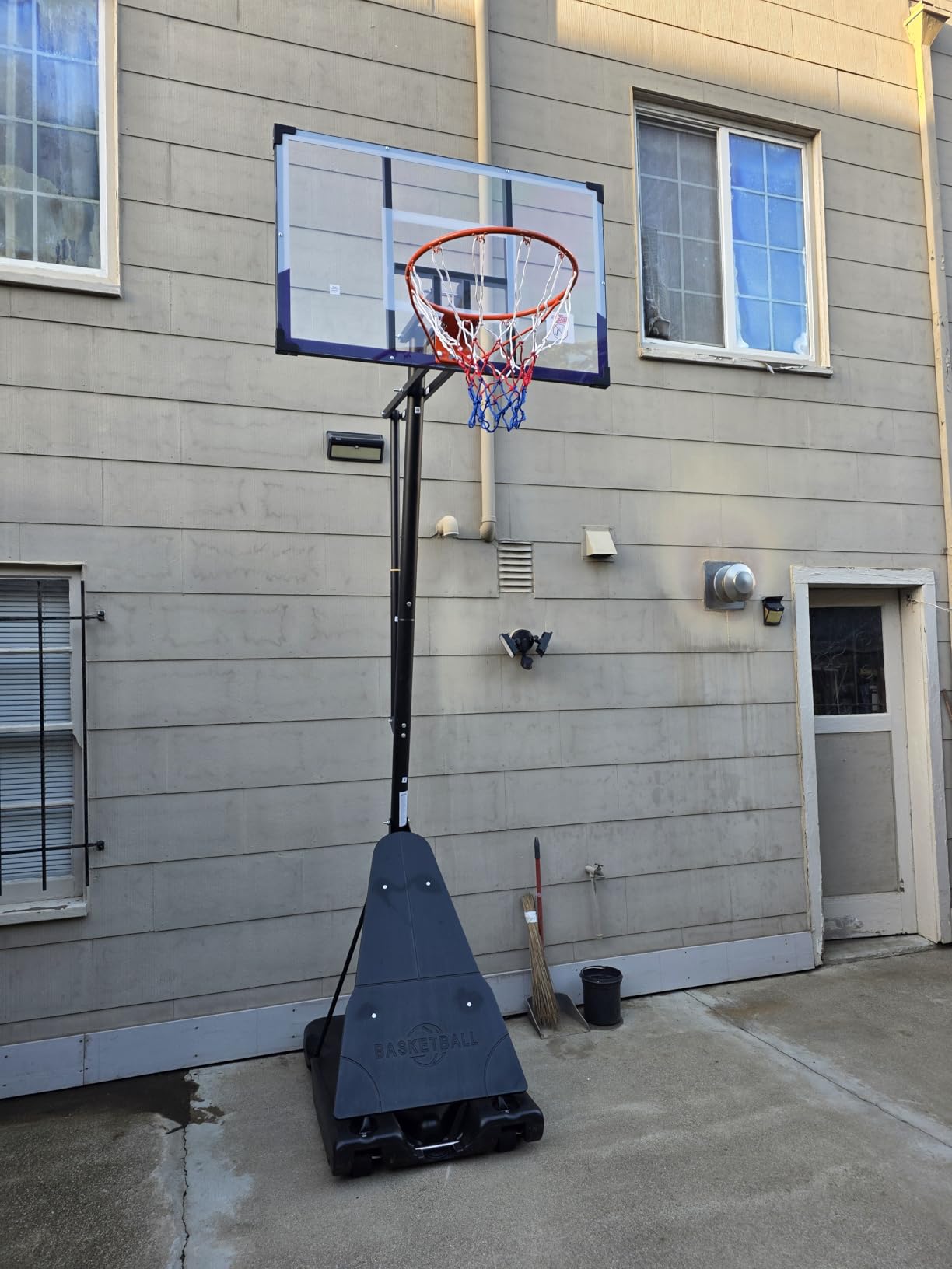 TONBUX Basketball Hoop Outdoor 44/48/54 Inch Shatterproof PC Backboard customer photo 2