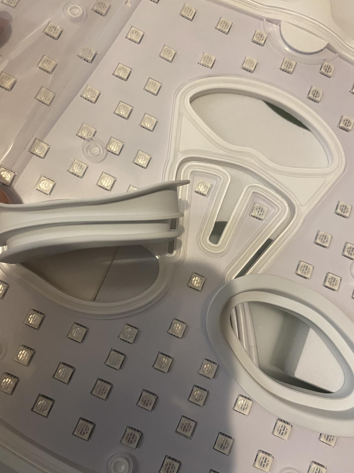 wavytalk Red Light Therapy Mask for Face, Glow Time LED Face Mask 850nm NIR customer photo 1