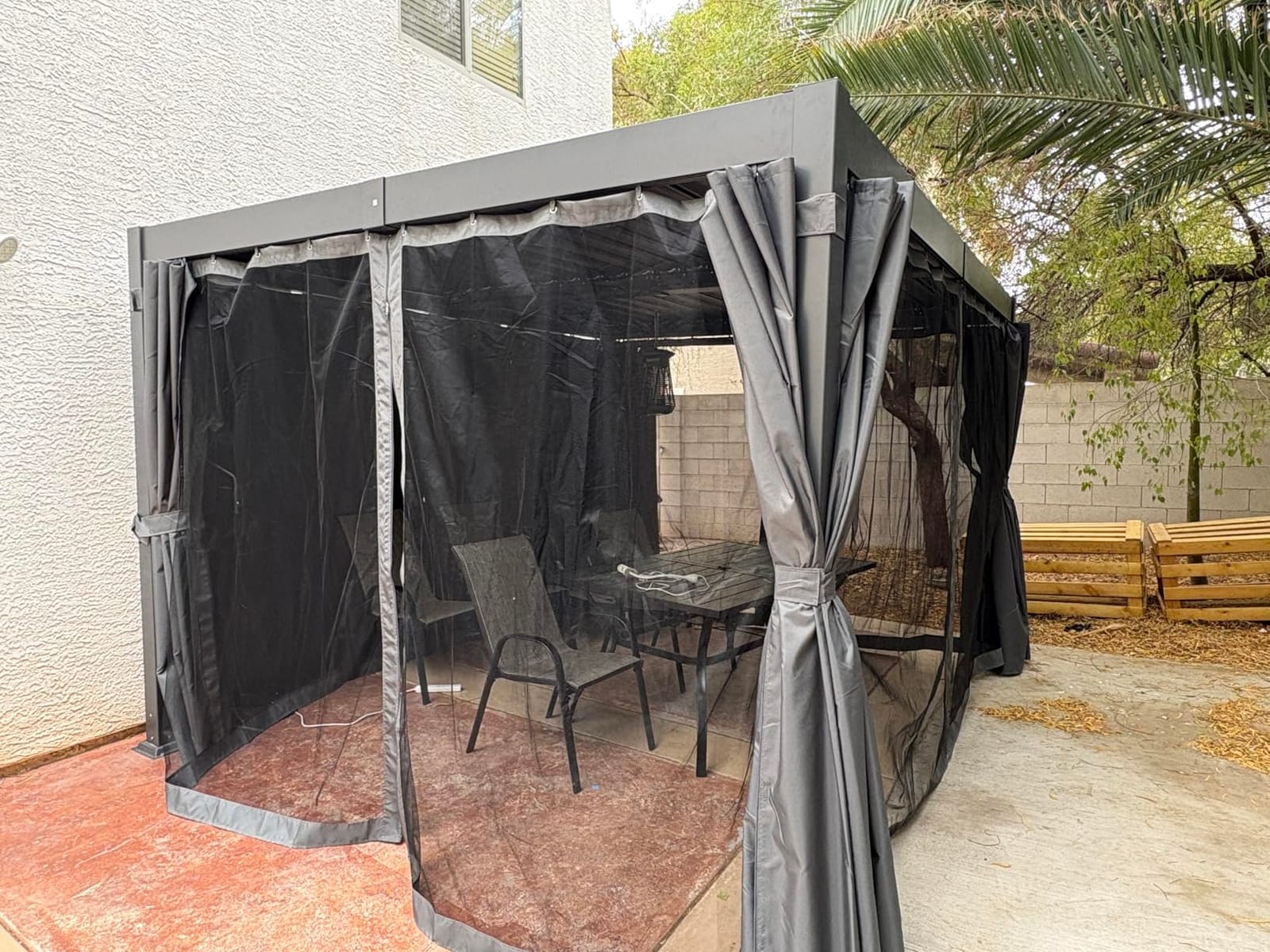 Airwire 10x20 ft Louvered Pergola All-Aluminum Frame customer photo 2