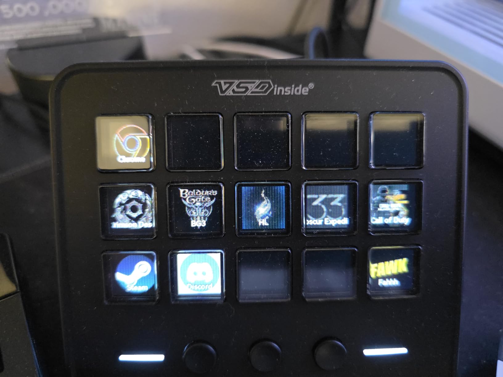VSD M18 Macro Pad Programmable Keypad, Stream Controller Streaming Deck, Customizable LCD keys, Gaming shortcut keyboard, USB sound board, Trigger actions in OBS, Twitch, YouTube, Works with PC Mac customer photo 1