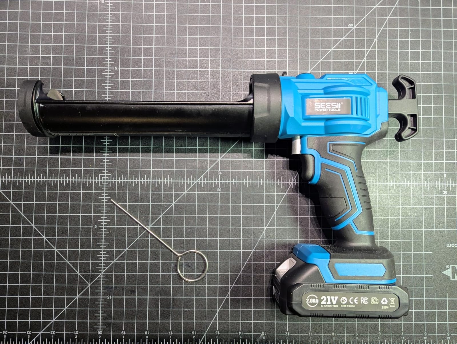 SEESII Cordless Caulking Gun w/2 x 2.0Ah Batteries customer photo 1