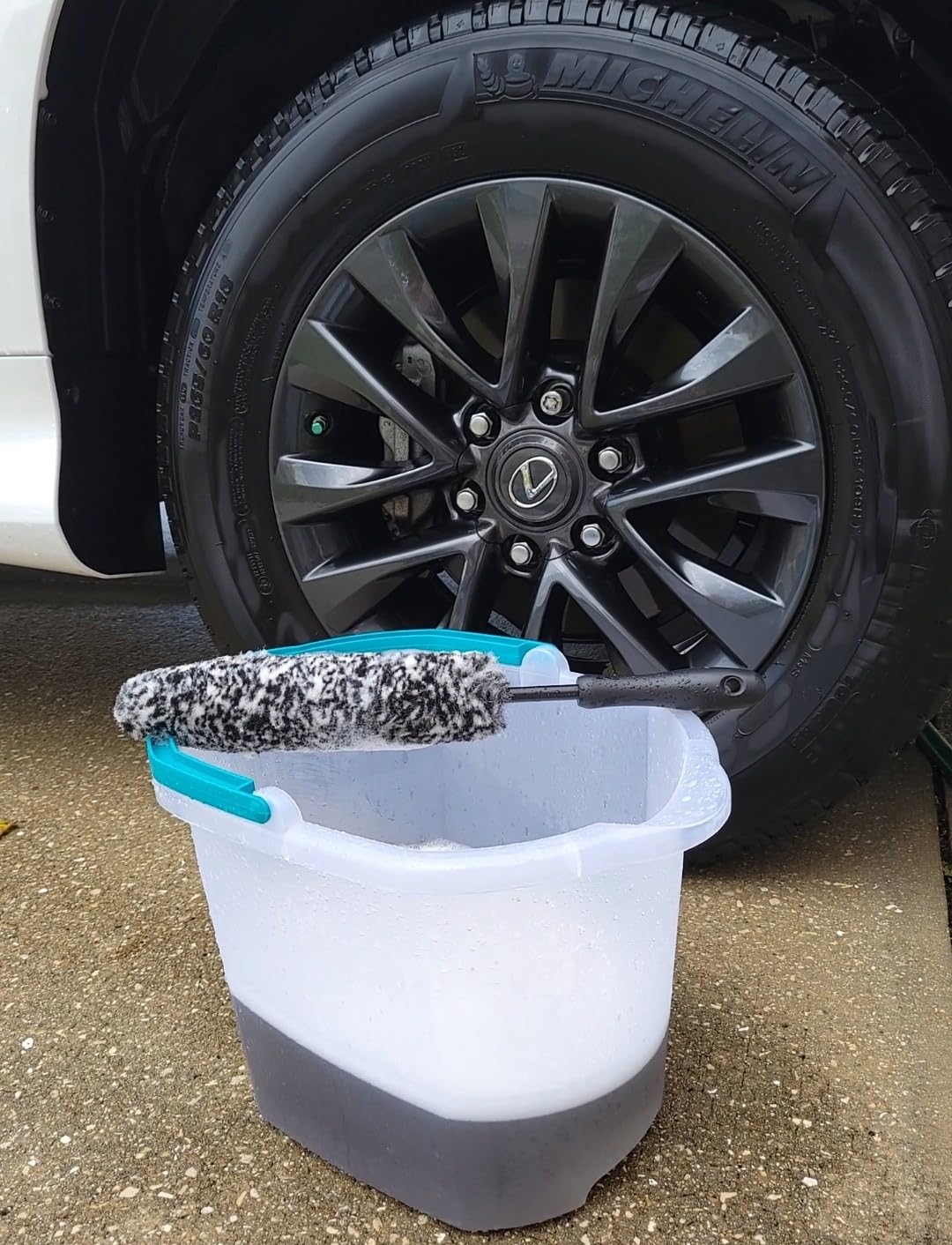 Fantasticlean 7PCS Wheel Tire Brush Kit for Car Detailing Cleaning customer photo 1