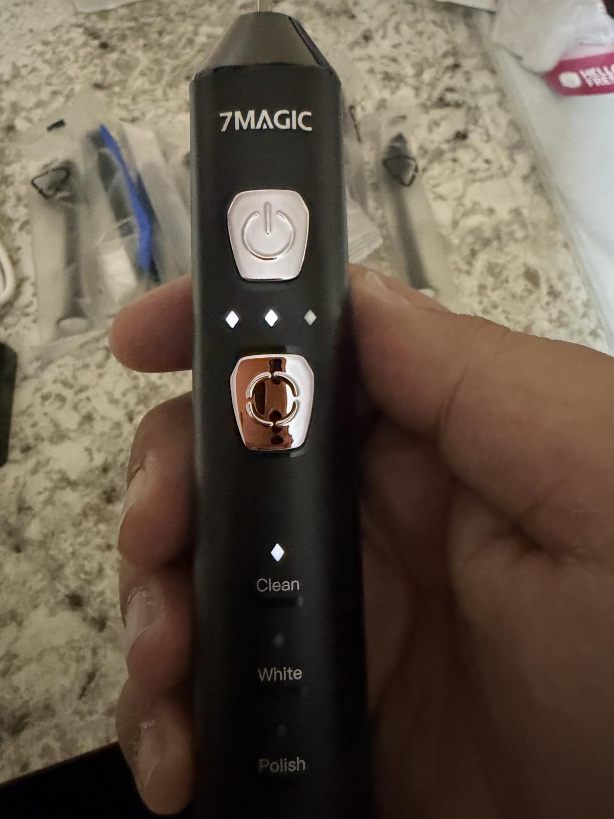 7MAGIC Sonic Electric Toothbrush, 180-Day Runtime, 42000 VPM, 8 Heads, Black customer photo 2