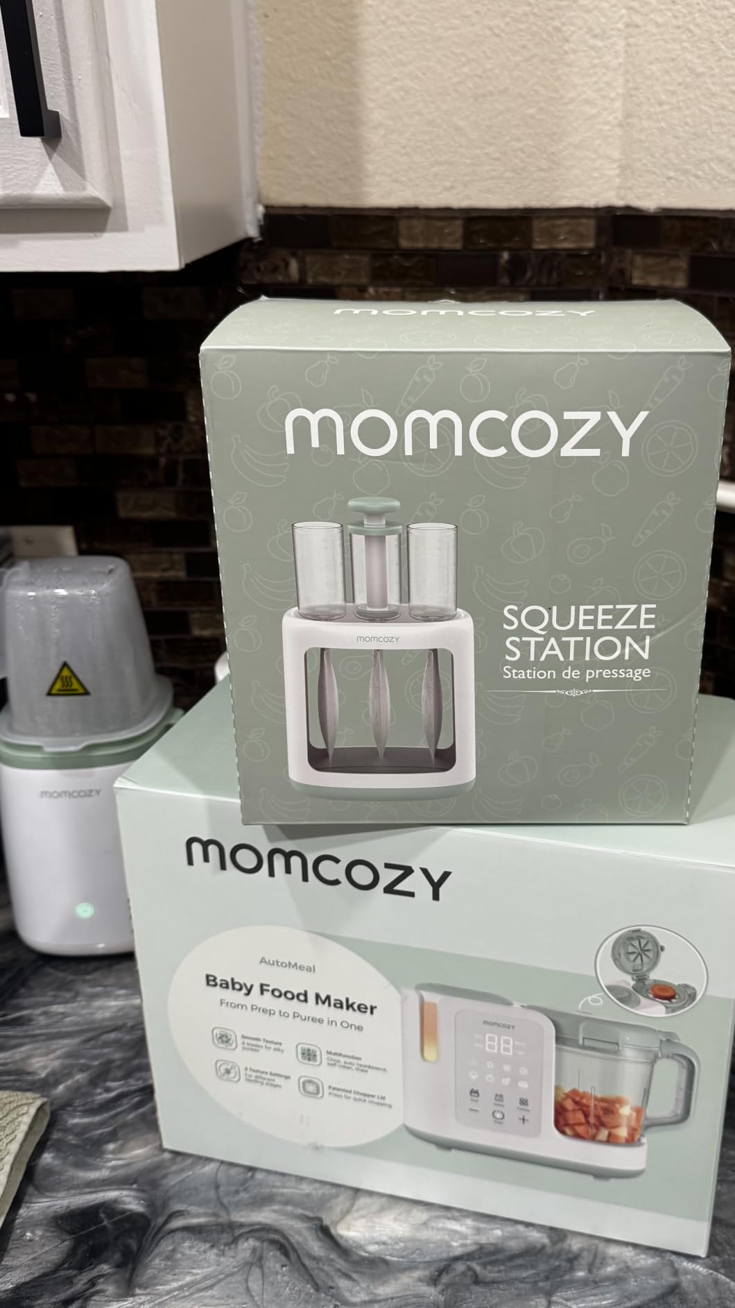 Momcozy AutoMeal Baby Food Maker – One-Step Auto Steam & Blend Food Processor, 15oz Large Cup & 6-Blade Design, Self-Cleaning, Auto 3-Stage Texture Settings for Effortless Homemade Baby Puree customer photo 1