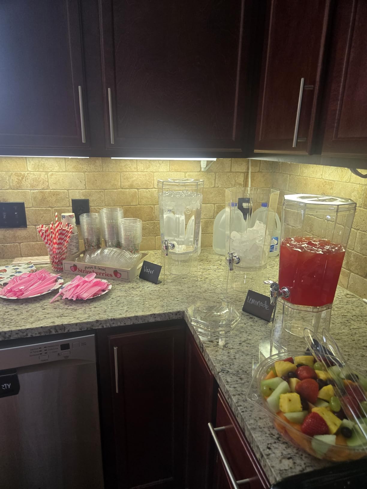 Lifewit 1 Gallon Drink Dispenser for Party with Leak-Proof Spigot, 2 Pcs customer photo 1