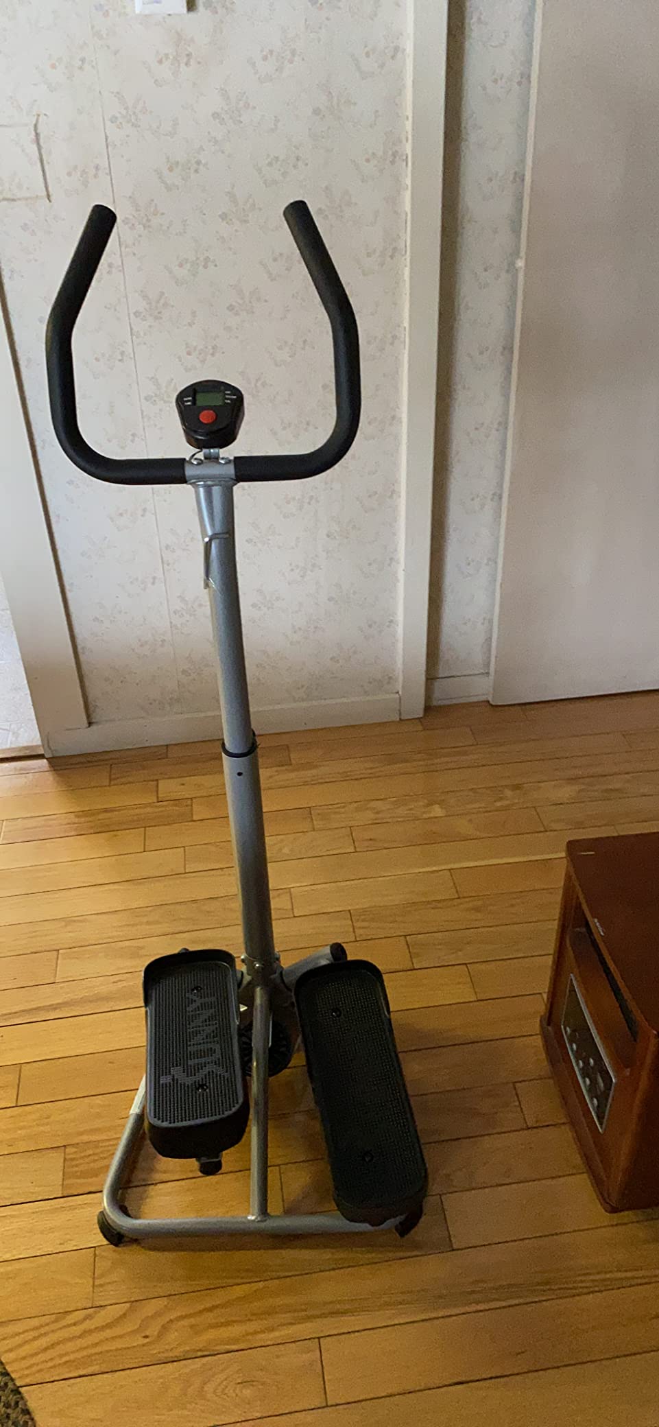 Sunny Health & Fitness Climbing Stair Stepper for Home Gym customer photo 2