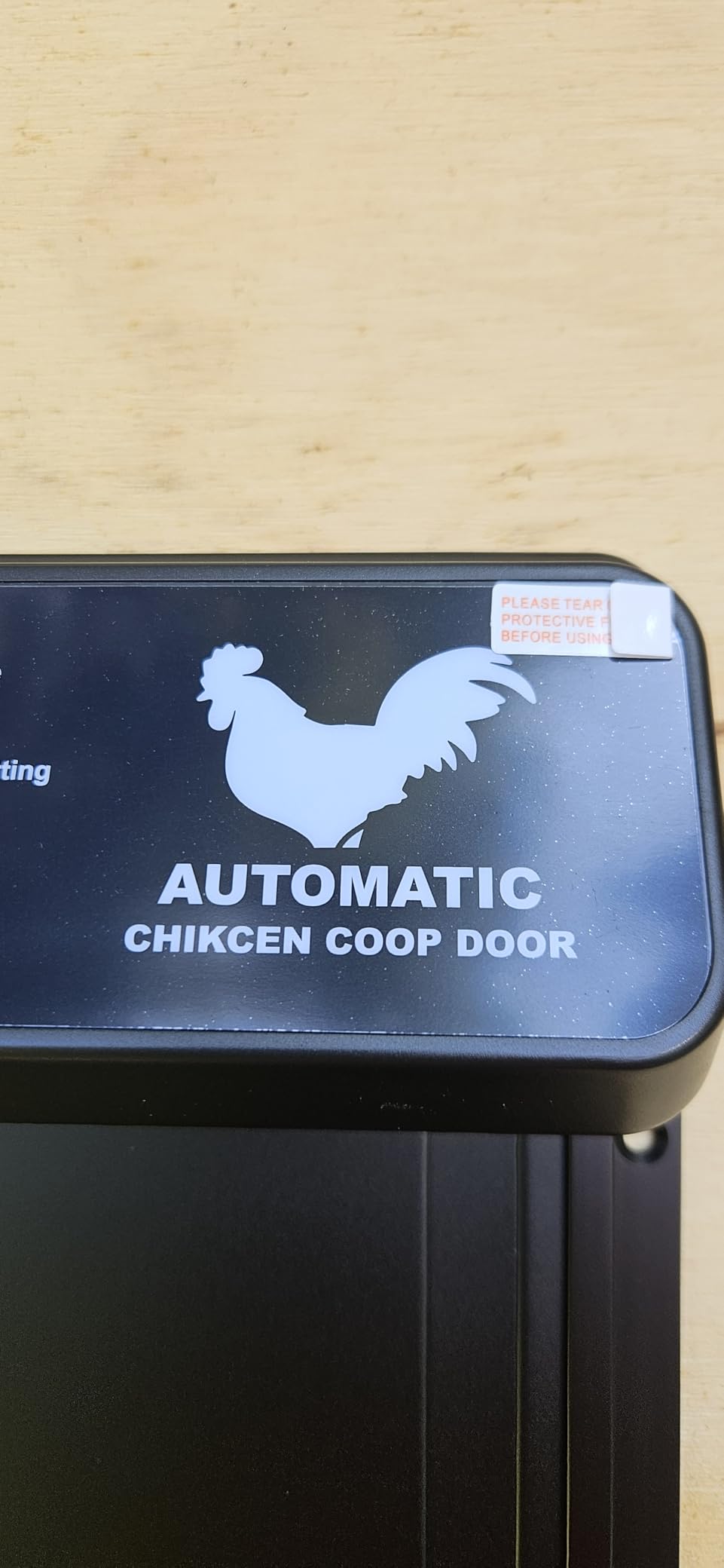 INNOLAND Large Size Automatic Chicken Coop Door - Reinforced Gear Drive customer photo 2