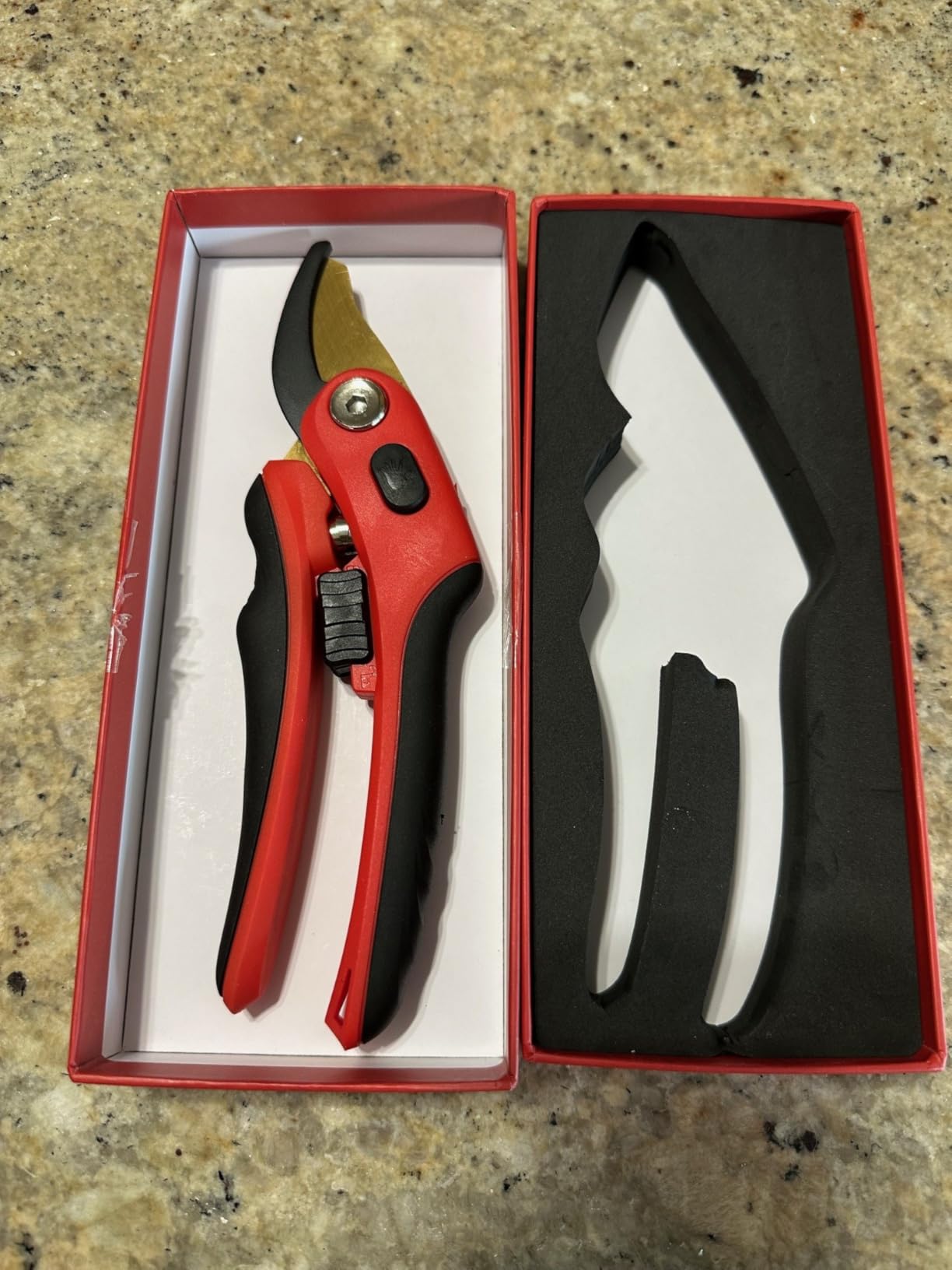 FLORA GUARD Heavy Duty Ratchet Pruning Shears, SK5 Steel Garden Clippers customer photo 2
