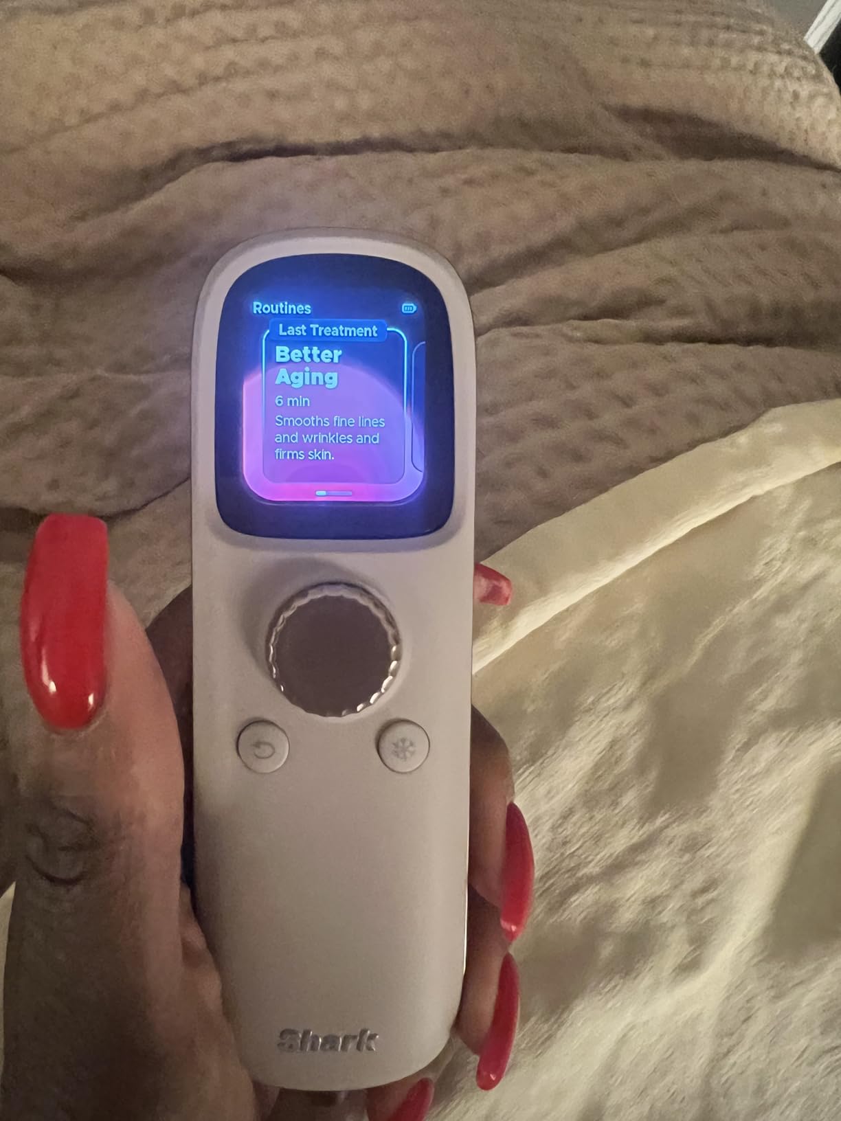 Shark CryoGlow LED Face Mask, Red Light Therapy, Under-Eye Cooling, FW312PK customer photo 2