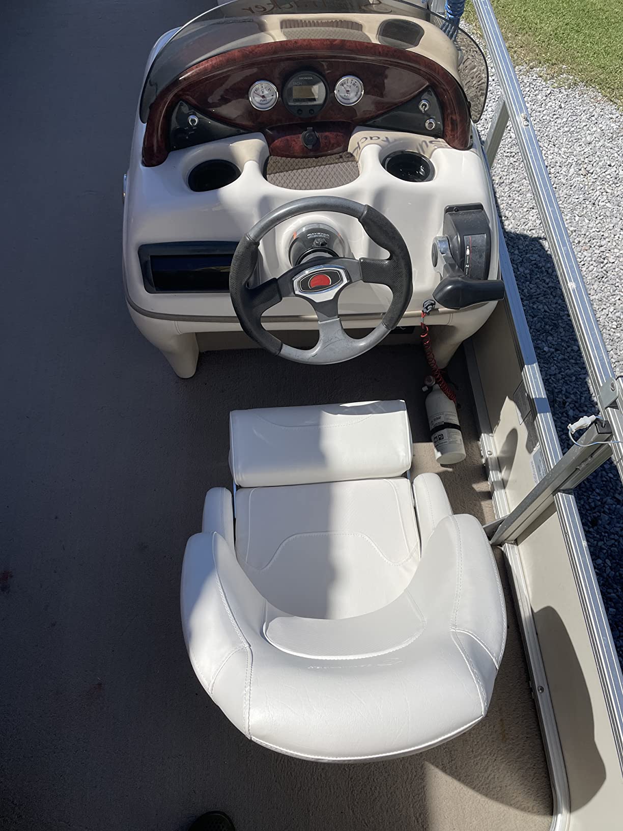 Seamander Boat Captain's Chair - 2 Styles & 10 Color Options,Flip Up Bolster Boat Seat,Integral Rotomolded Frame, Premium EPDM Foam Material customer photo 1