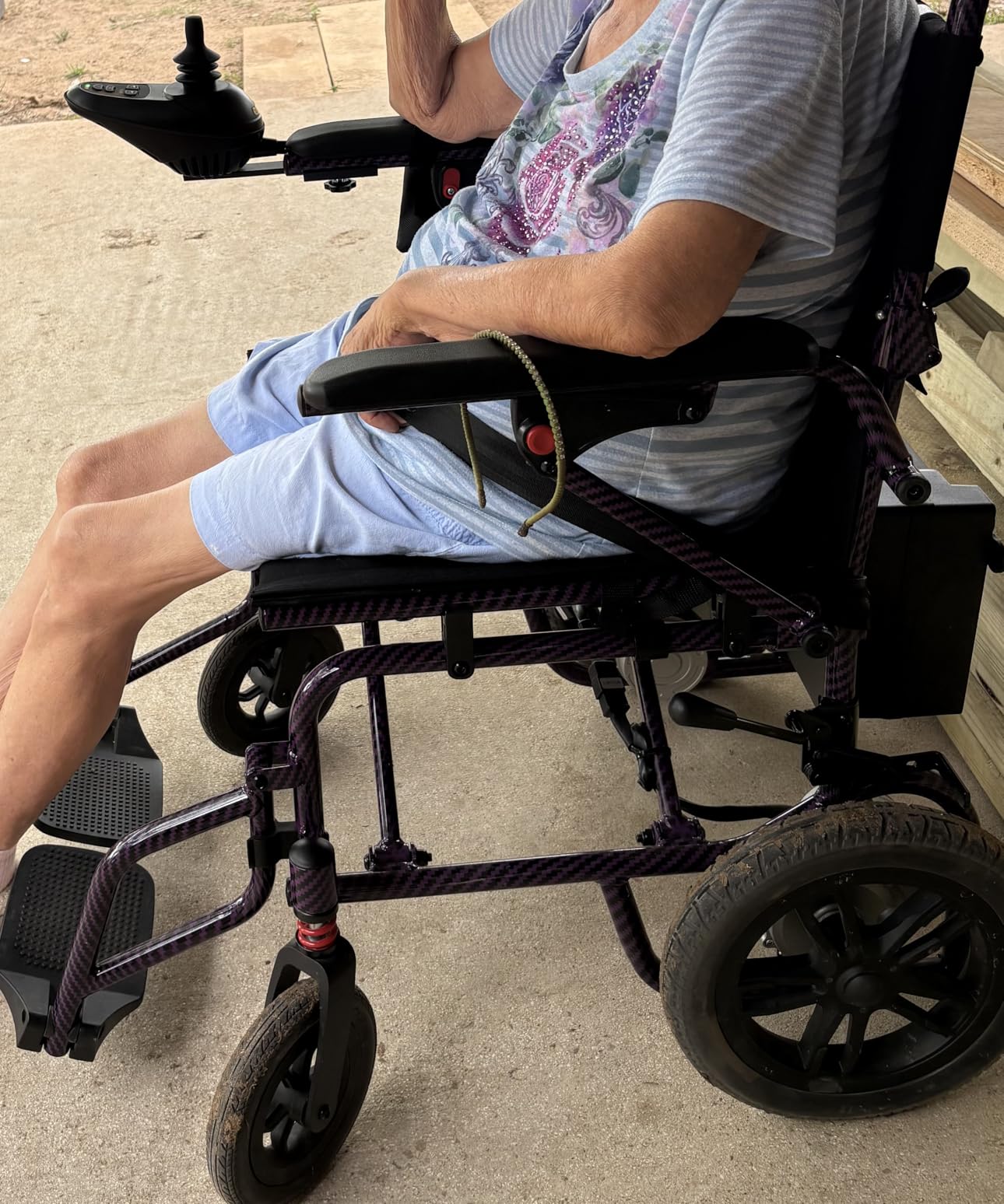 Electric Wheelchairs for Adults,Lightweight Foldable Wheelchair 15 Miles Long Travel Range, 360° Joystick Control Motorized Wheelchair, Support 286 lbs with LED Light Power Wheelchair (Purple) customer photo 1
