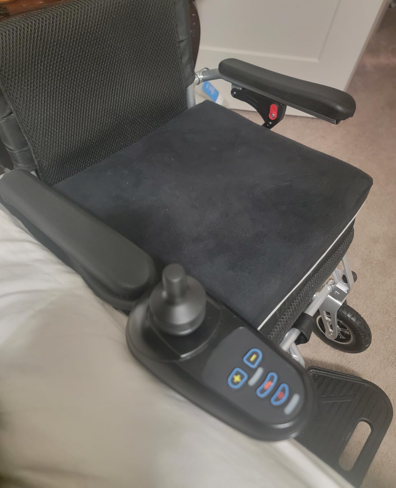 [2026 Upgrade] Foldable Electric Wheelchairs for Adults Lightweight customer photo 1