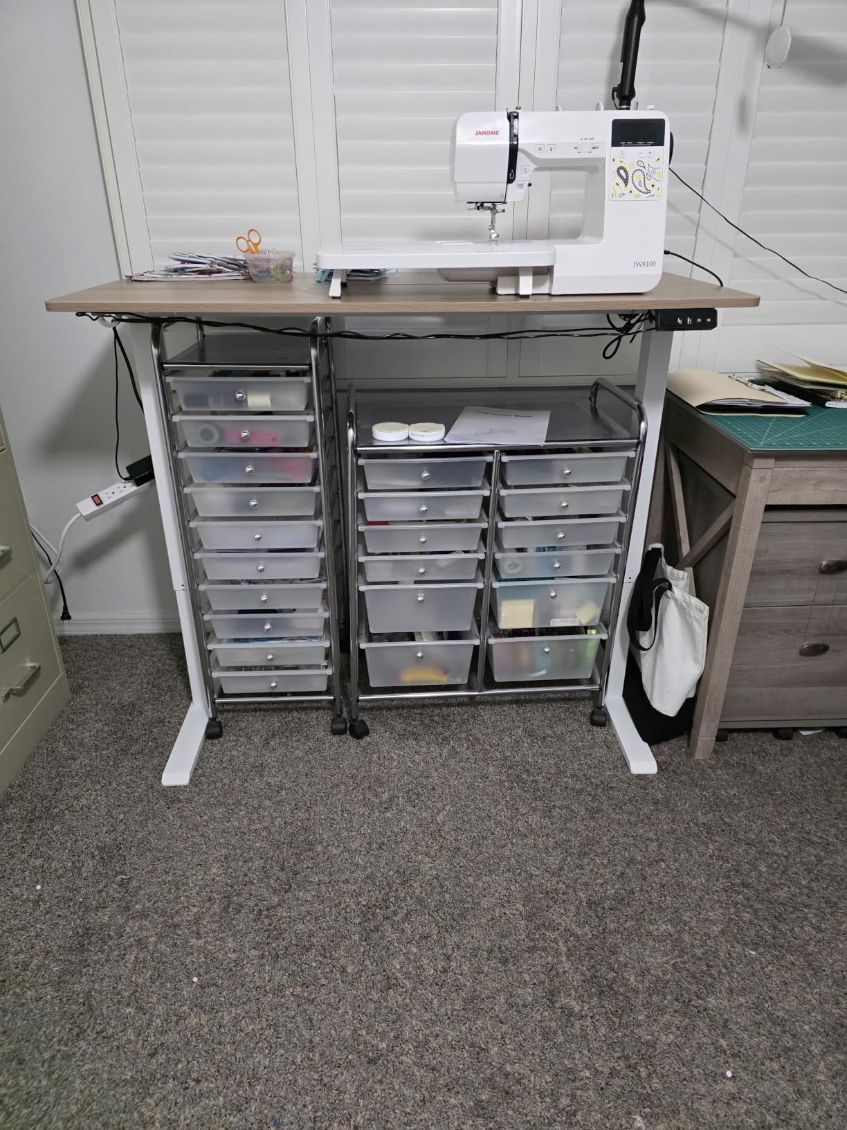 TIQLAB Electric Adjustable Sewing Table, 63