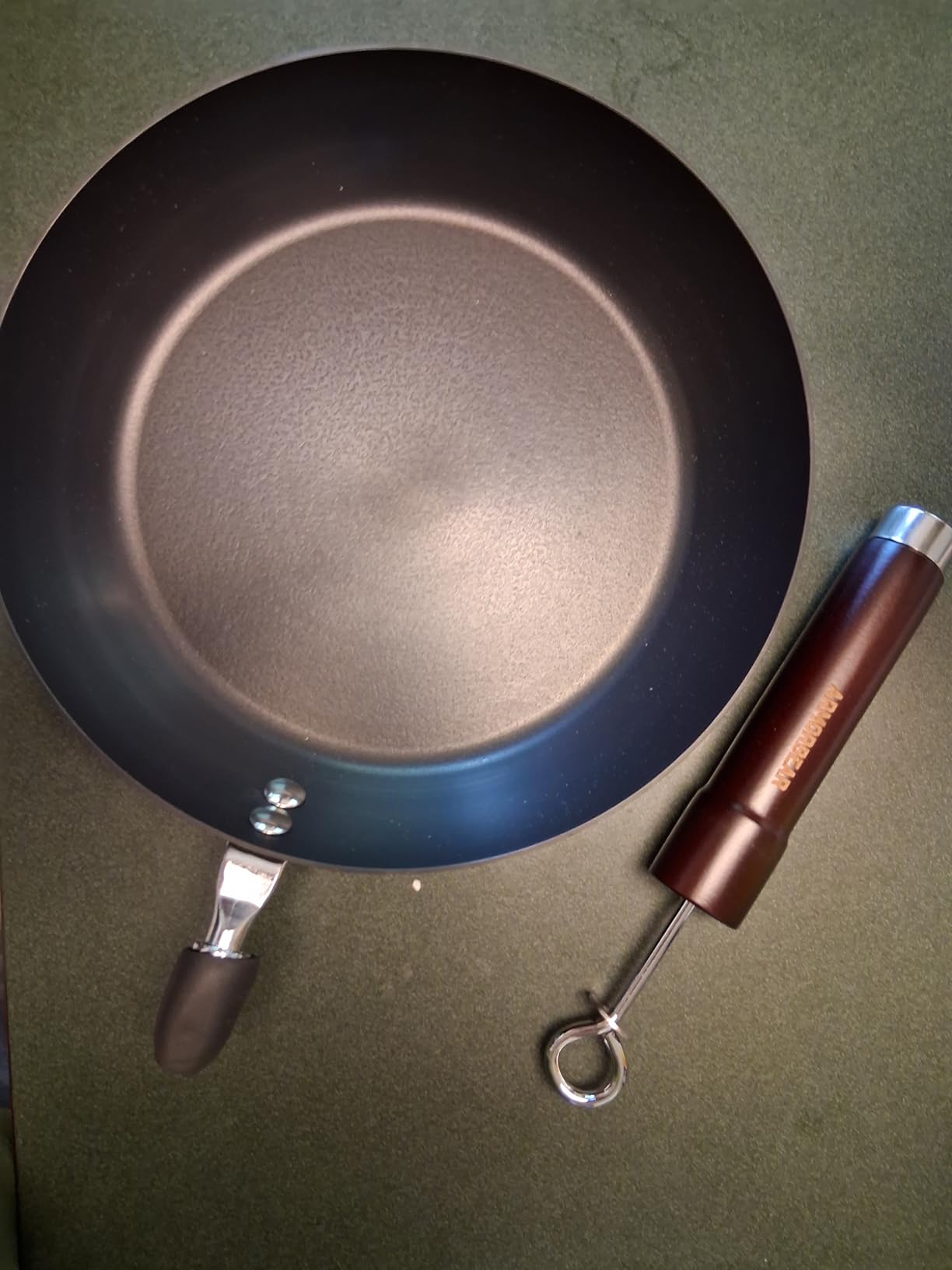 12 Inch Auto-Seasoning Large Carbon Steel Skillet, Pre-Seasoned Deep Nitrided Carbon Steel Pan for Family Size Meals and Professional Searing, Wooden Handle, PFAS & PFOA-Free customer photo 2