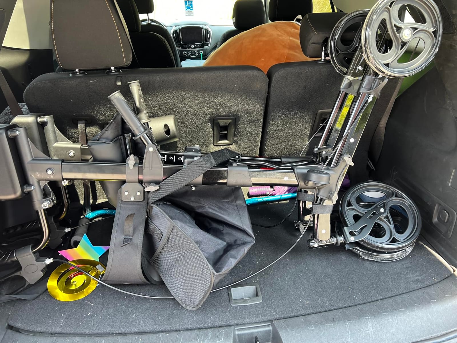 Helavo Extra Wide 2 in 1 Bariatric Walker Wheelchair Combo, 500 lb Capacity customer photo 2