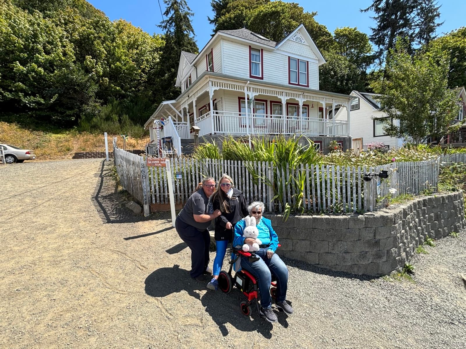 440 lb Capacity Electric Wheelchair, 22 inch Wider Seat Wheelchair, 30+Miles 700W Motor All Terrain Power Wheelchair, Heavy Duty Wheelchair with Dual Battery(12AH+12AH), with Dust Cover and Backpack customer photo 1