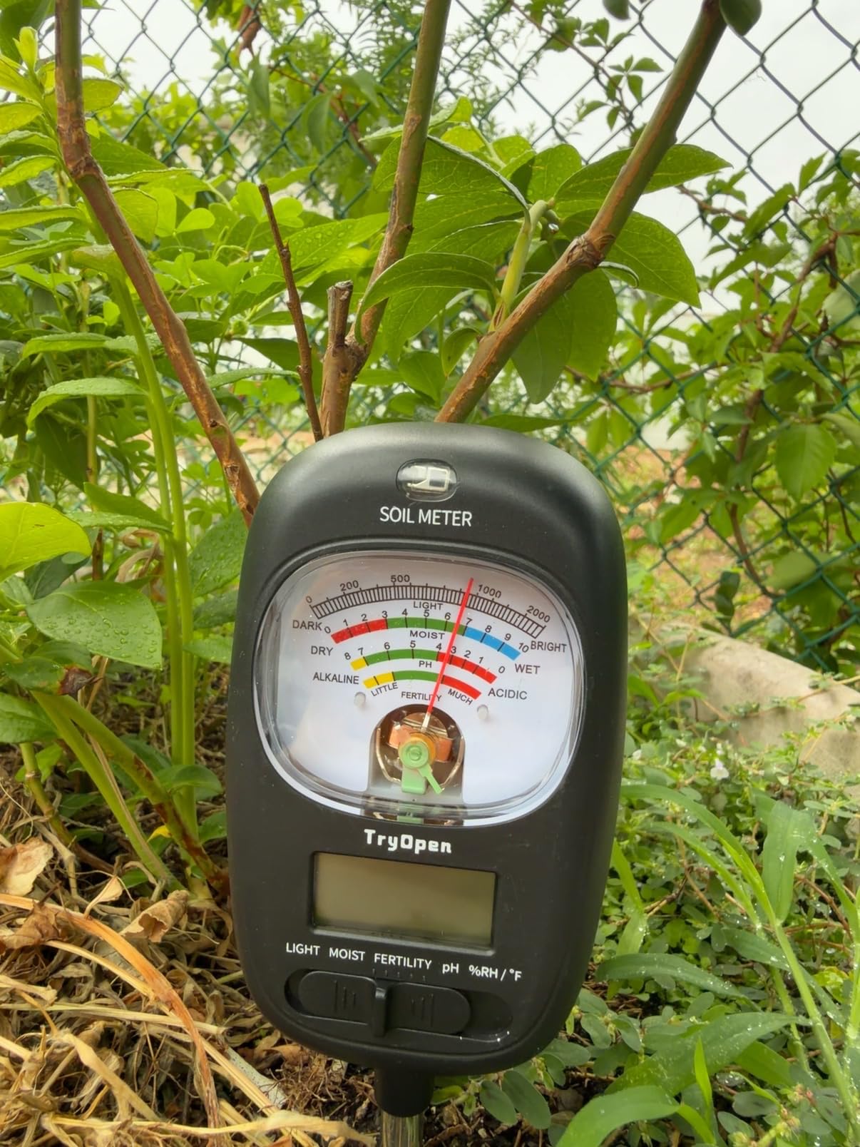 7-in-one Soil Test Kit, Soil Moisture Meter/PH Meter/Sunlight Intensity/Fertility Soil Tester, LCD Display Air & Soil Hygrometer Temperature for Hous Plants Garden, Farm, Lawn Care Moisture Meter customer photo 1