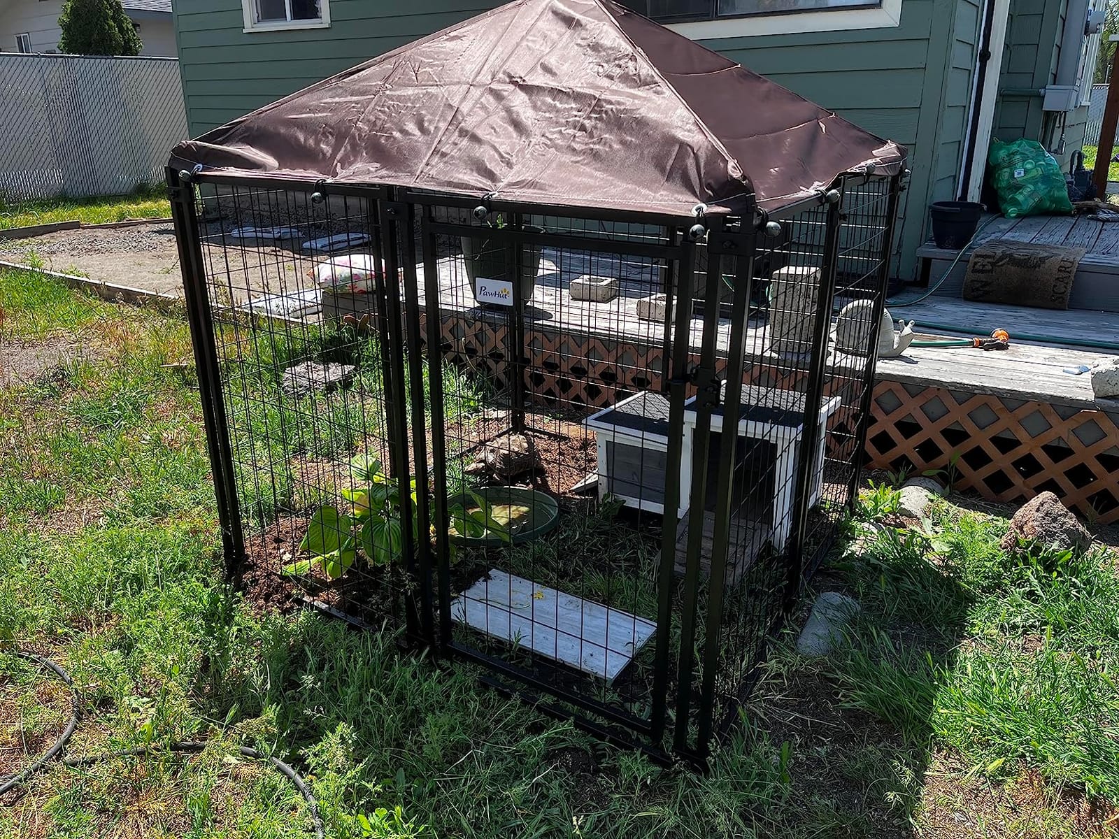 PawHut 4.7' x 4.7' x 5.1' Outdoor Dog Kennel Outside Run S&M Breeds Silver customer photo 1