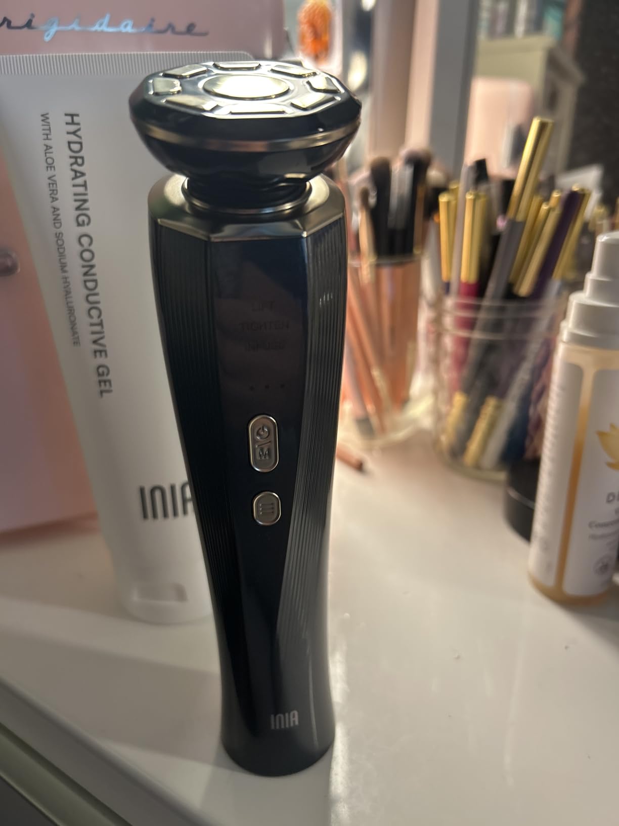 INIA FLARE 3-in-1 Microcurrent Facial Device Red Light Therapy for Face customer photo 1