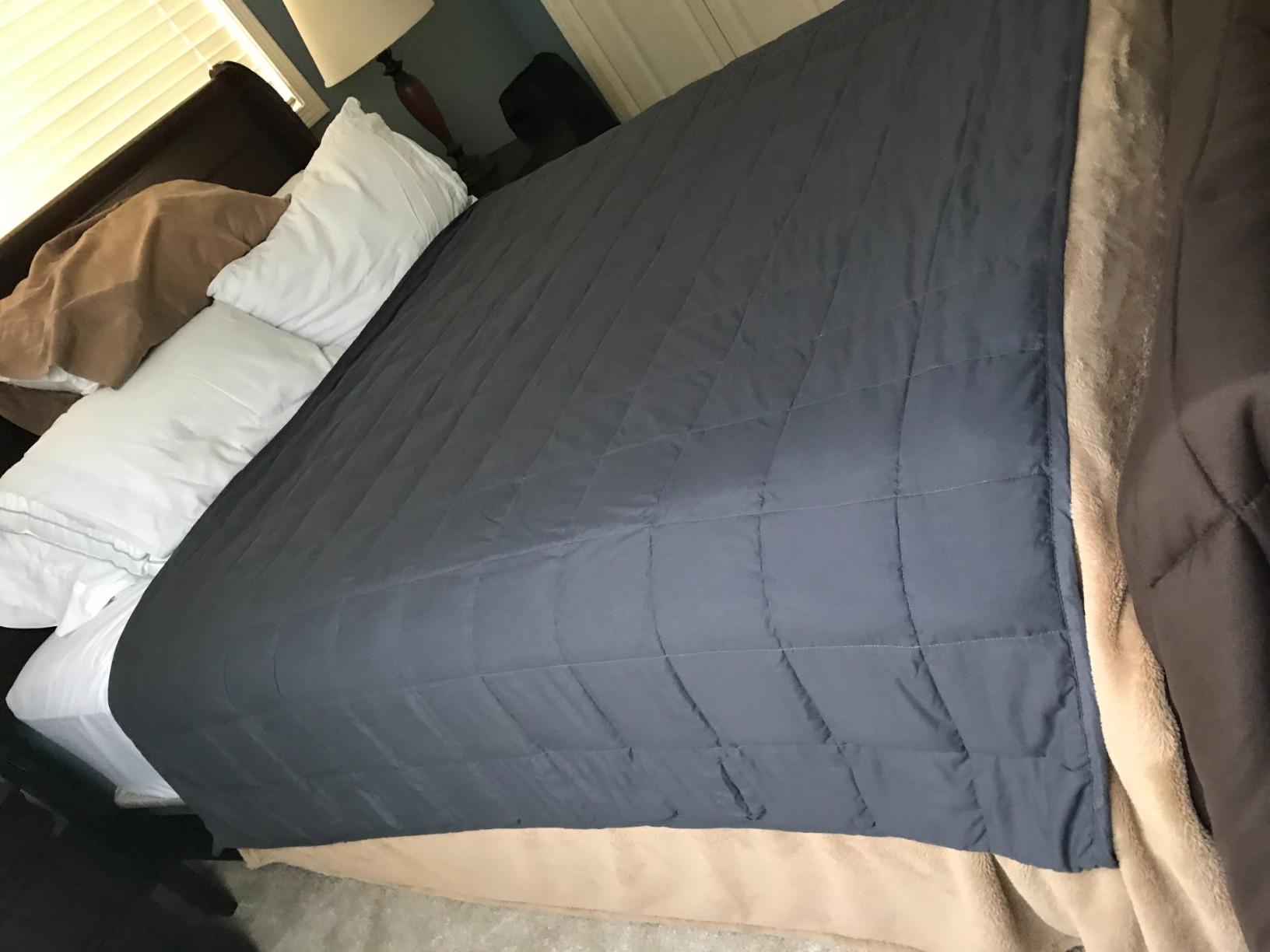 Machine Washable Weighted Blanket for Adults - Heavy Blankets for All-Season Sleeping, Cooling Soft & Breathable with Premium Glass Beads (48” x 72”|15lbs) customer photo 2