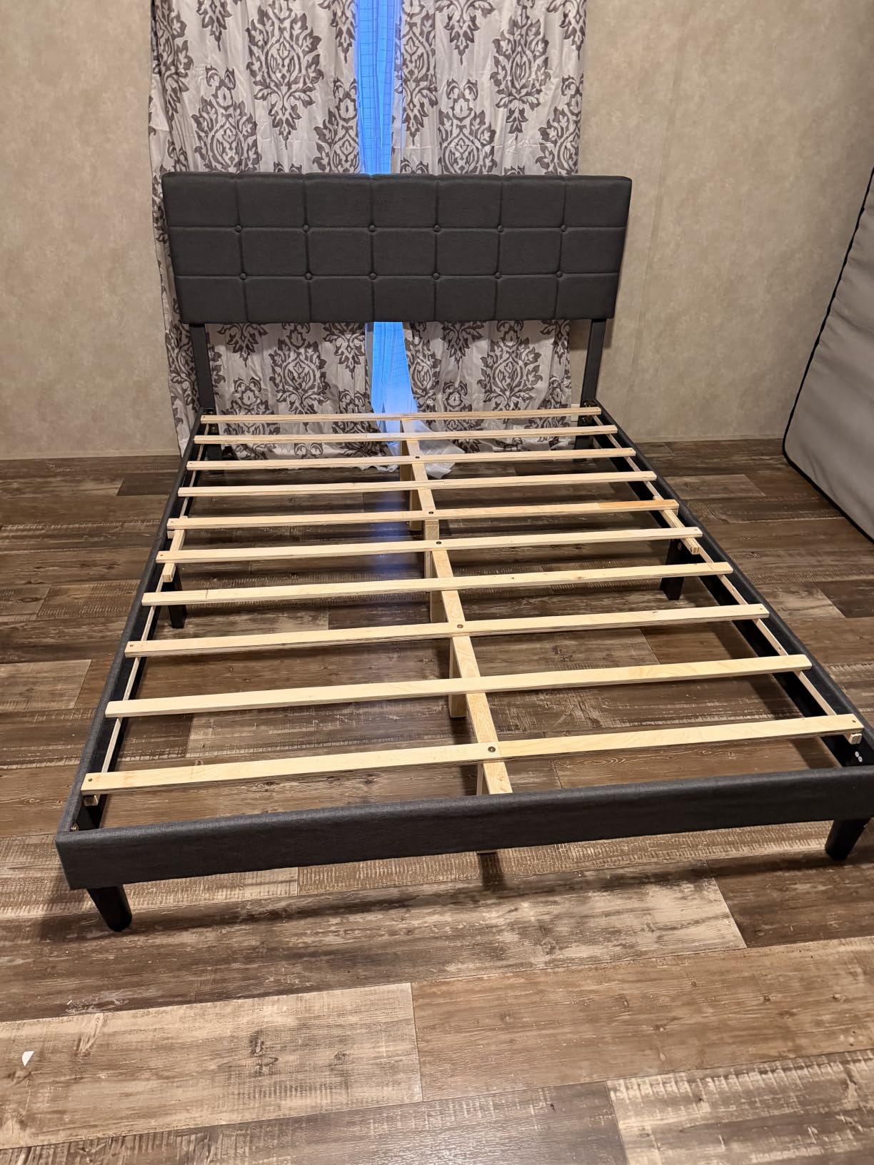 Yaheetech King Size Upholstered Tufted Bed Frame with Headboard customer photo 1