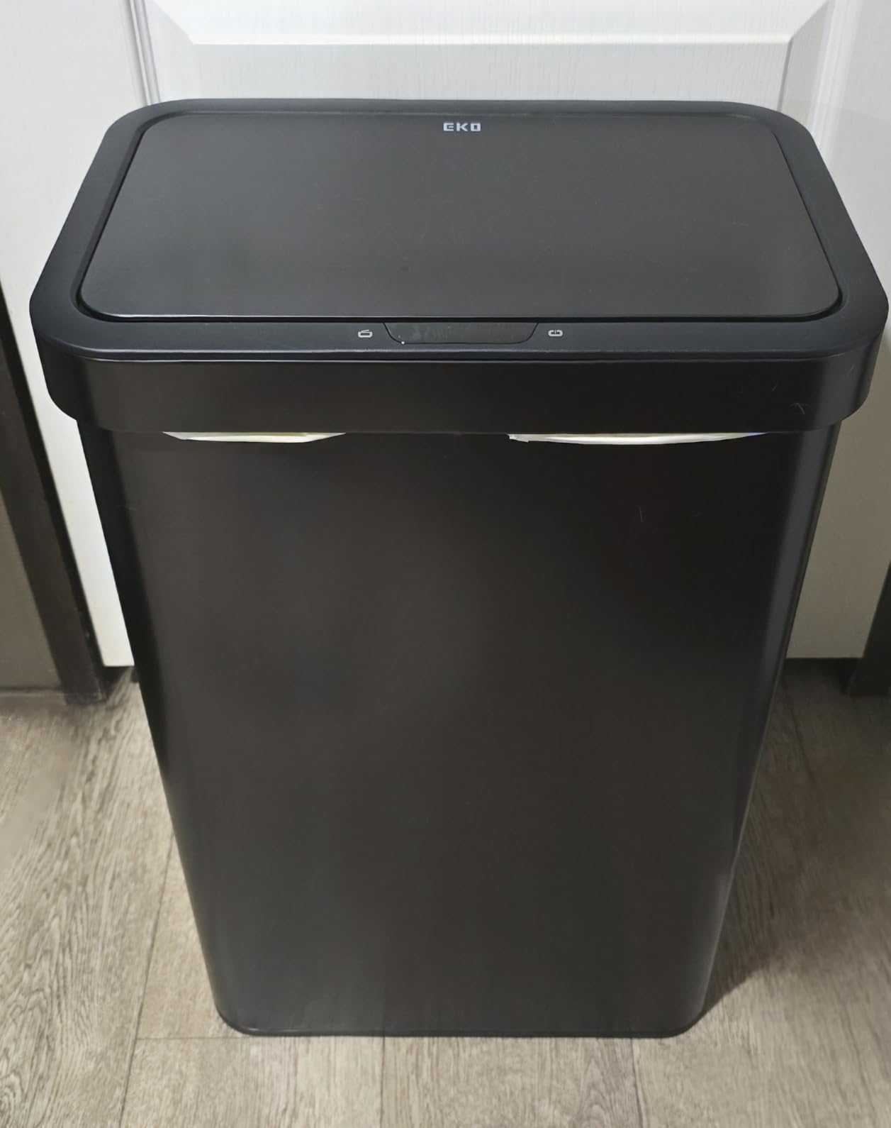 EKO Econova 30L+30L Dual Compartment Motion Sensor Trash Can,16 Gallon Automatic Kitchen and Recycling Bin, Soft-Close Lid, Stainless Steel Garbage Bin, 2 Inner Buckets, Matte Black customer photo 1