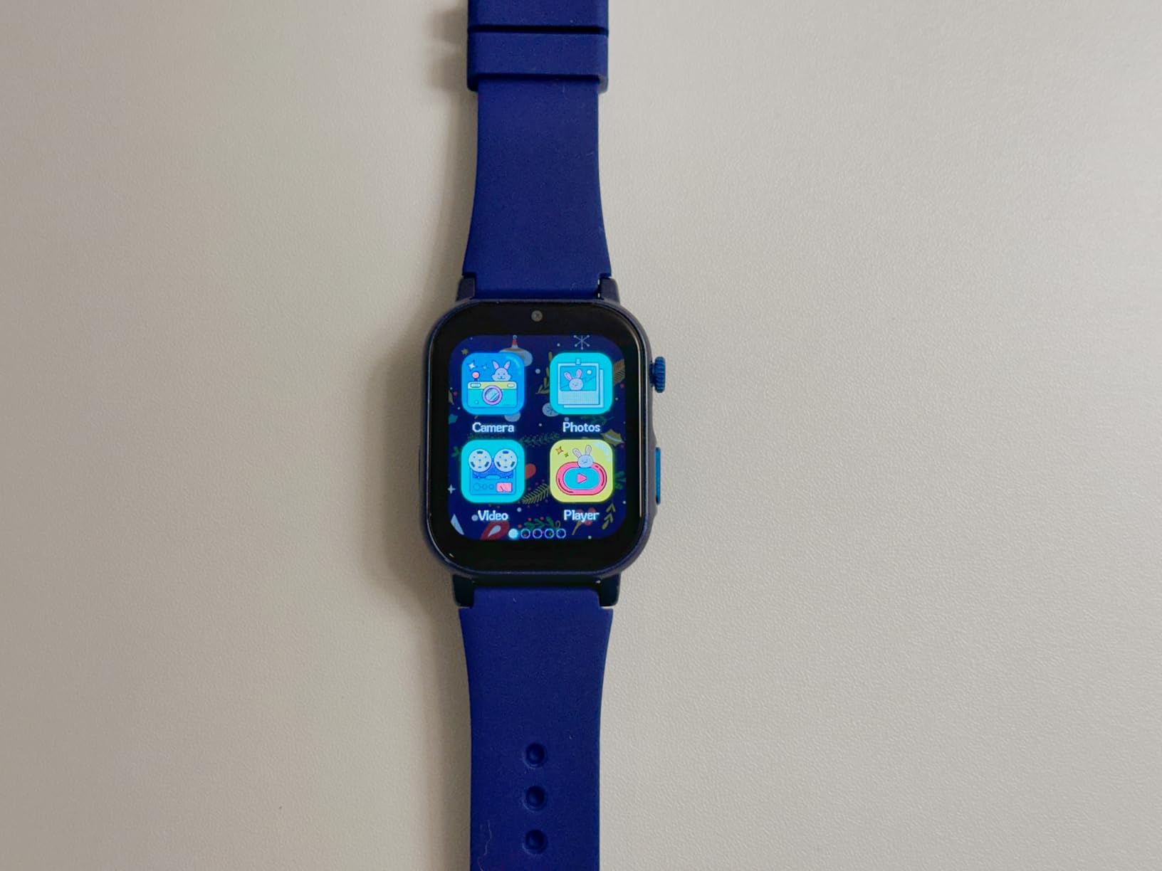 4G Kids Smart Watch with GPS Tracker & Phone Call for Age 5-12,Tracking Smartwatch with SOS Calling, School Mode, Parental Controls, Video Call Voice Chat Camera Alarm Clock Flashlight Birthday Gifts customer photo 2