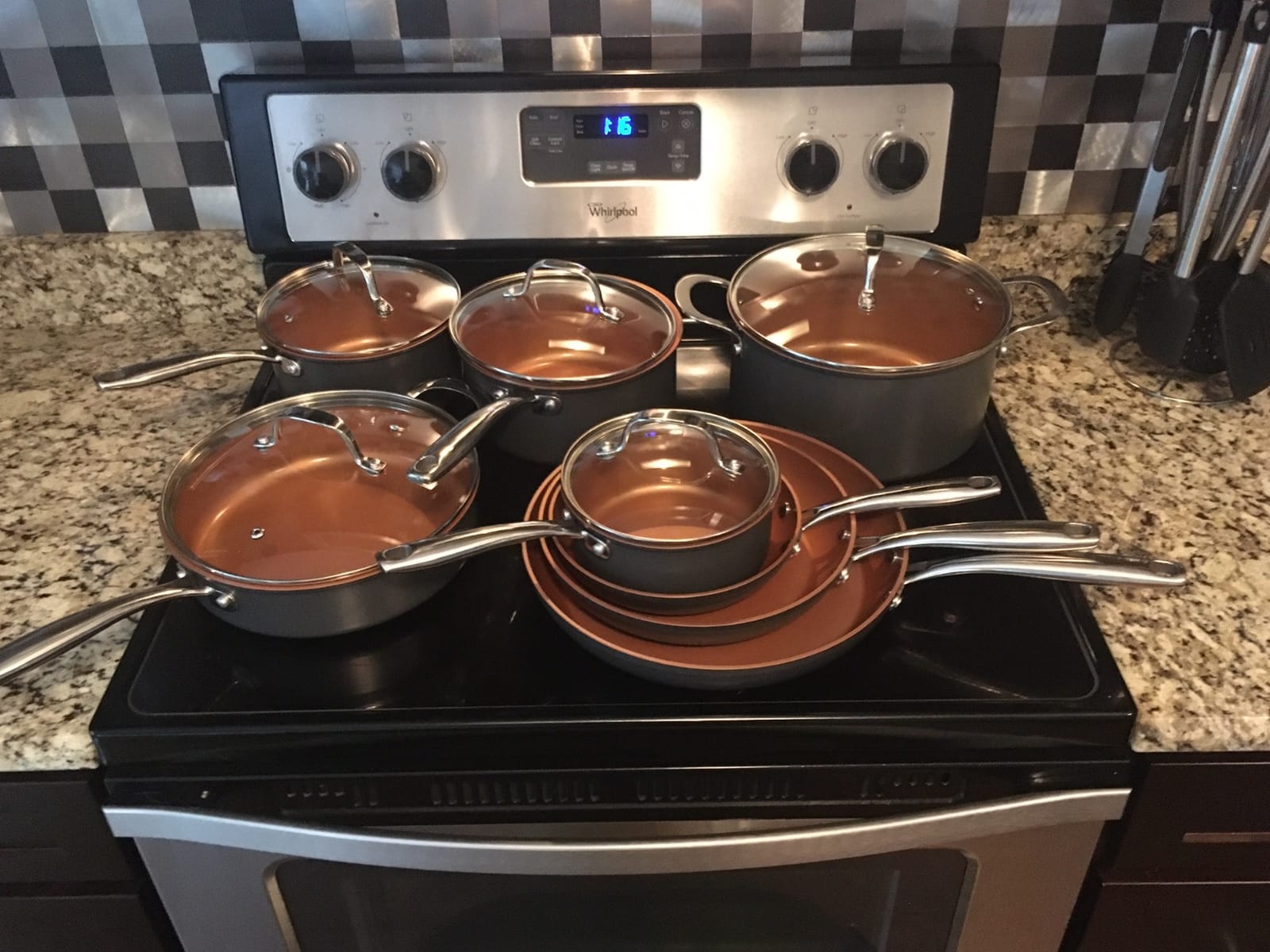 GOTHAM STEEL HAMMERED 13 Pc Ceramic Cookware Set, Titanium & Diamond Coated customer photo 1