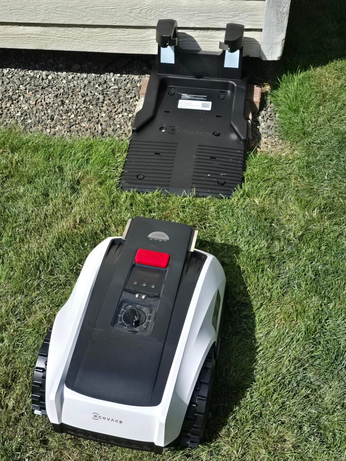 ECOVACS Goat A3000 LiDAR PRO Robotic Lawn Mower for Up to 3/4 Acre customer photo 2
