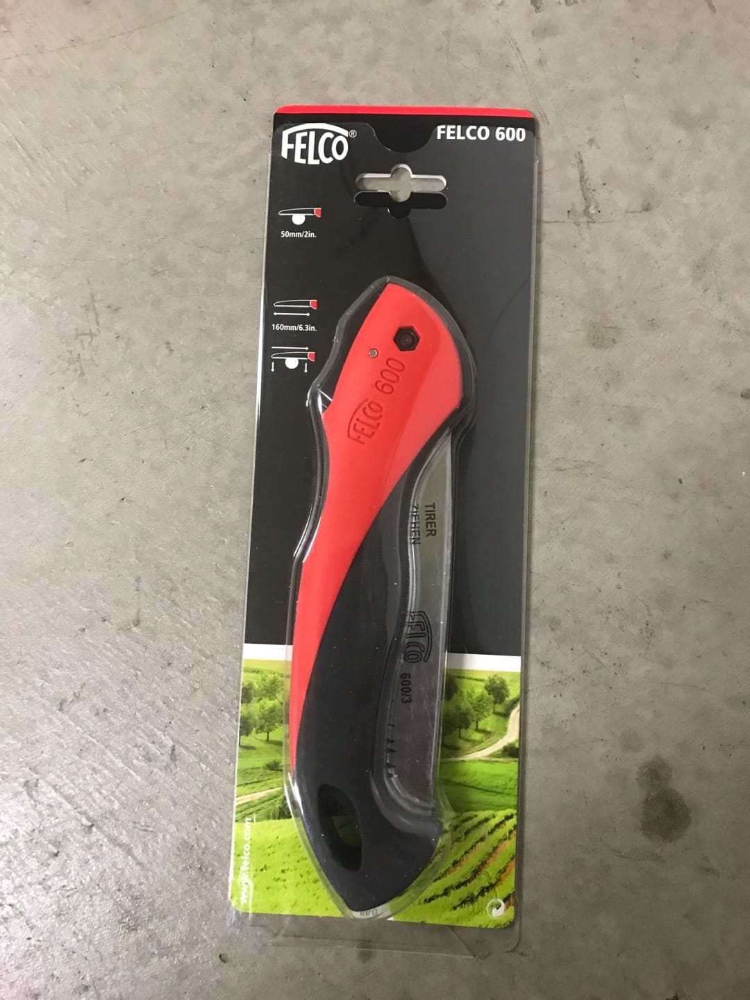 Felco Folding Saw (F 600) - Classic Tree Pruning Saw with Pull-Stroke Action, Red customer photo 2